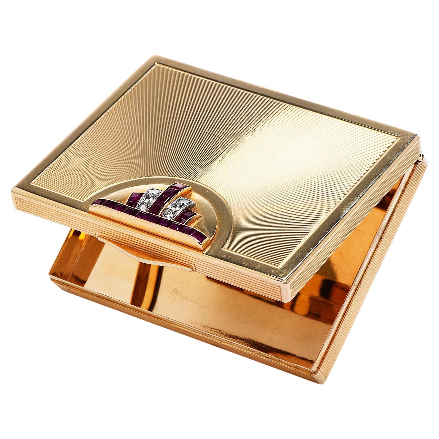 Boîte compacte rétro vintage en or jaune 14 carats avec diamants de Birmanie et rubis en vente