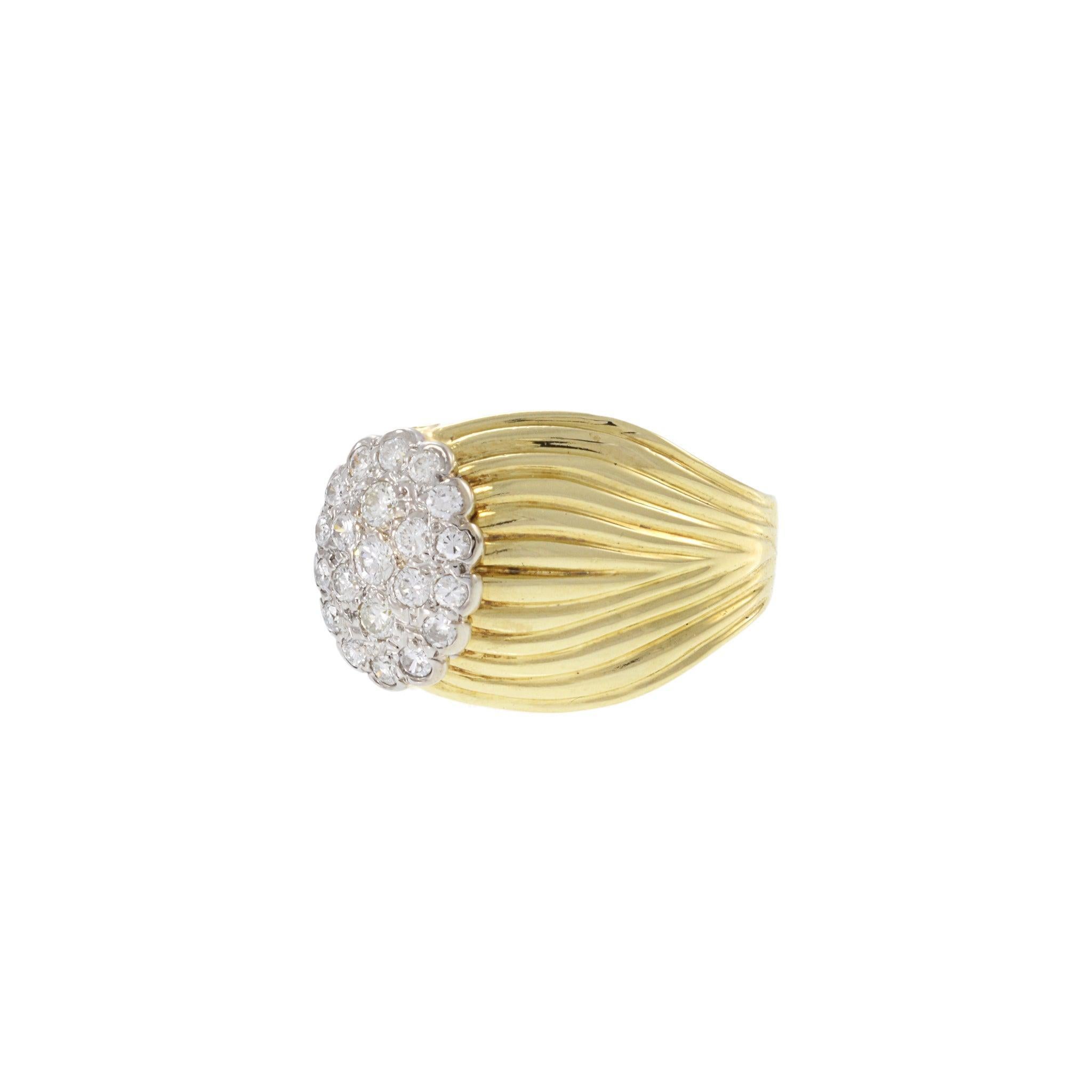 Rétro Anello Vintage Retrò d'epoca in oro giallo 14KT con cluster di diamanti a nastro in vendita