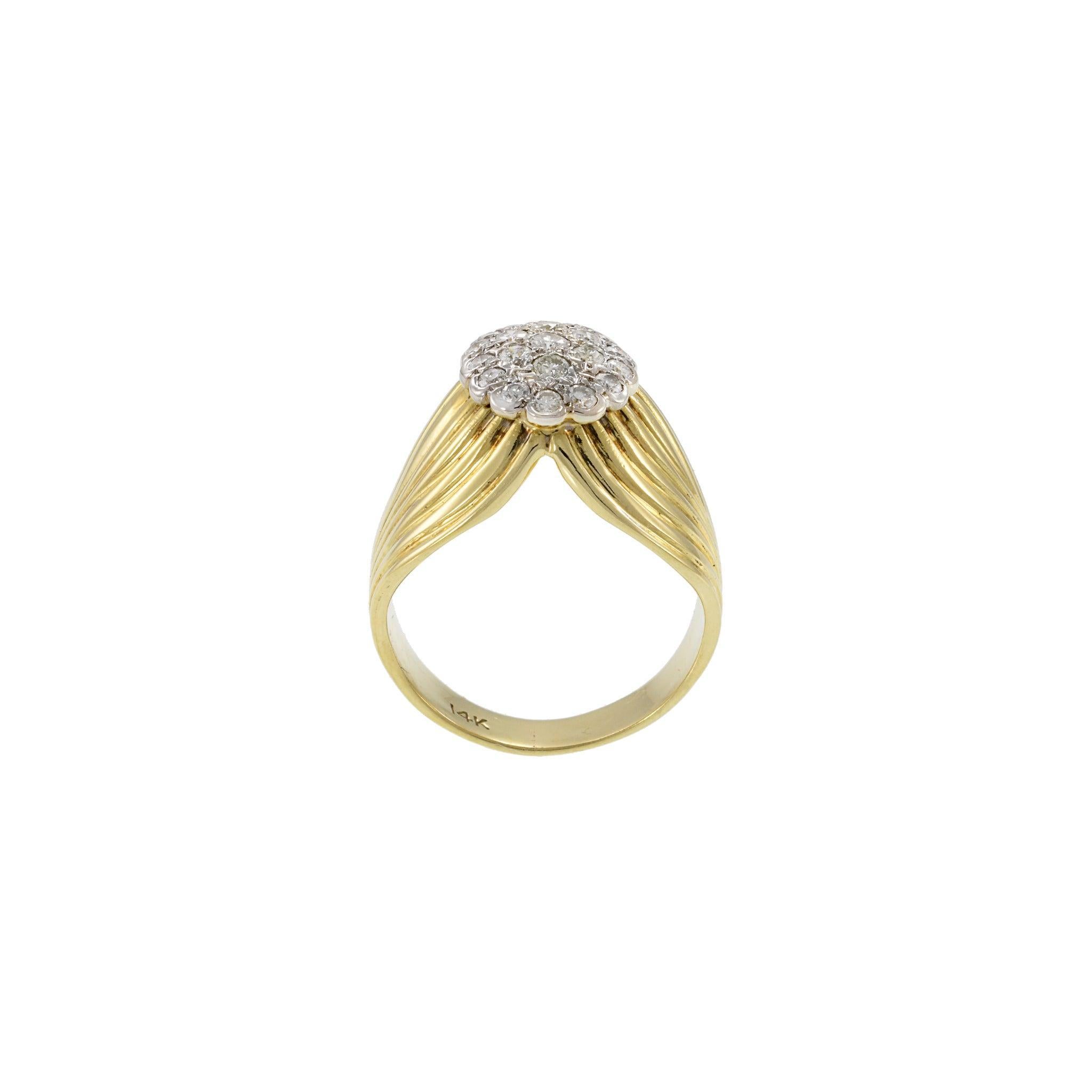 Donna Anello Vintage Retrò d'epoca in oro giallo 14KT con cluster di diamanti a nastro in vendita
