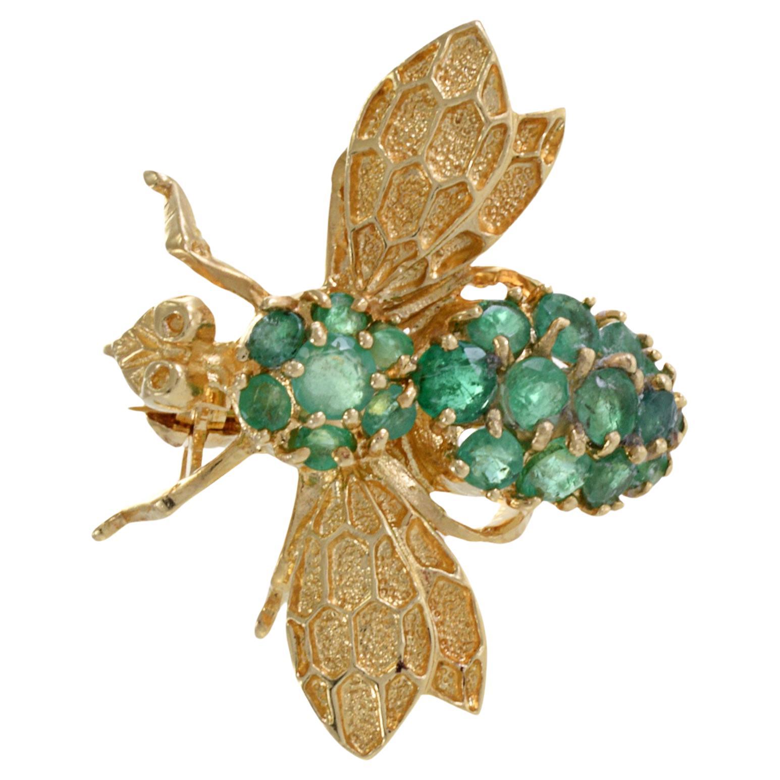 Vintage Retro Era 14KT Yellow Gold Emerald Bee Lapel Pin