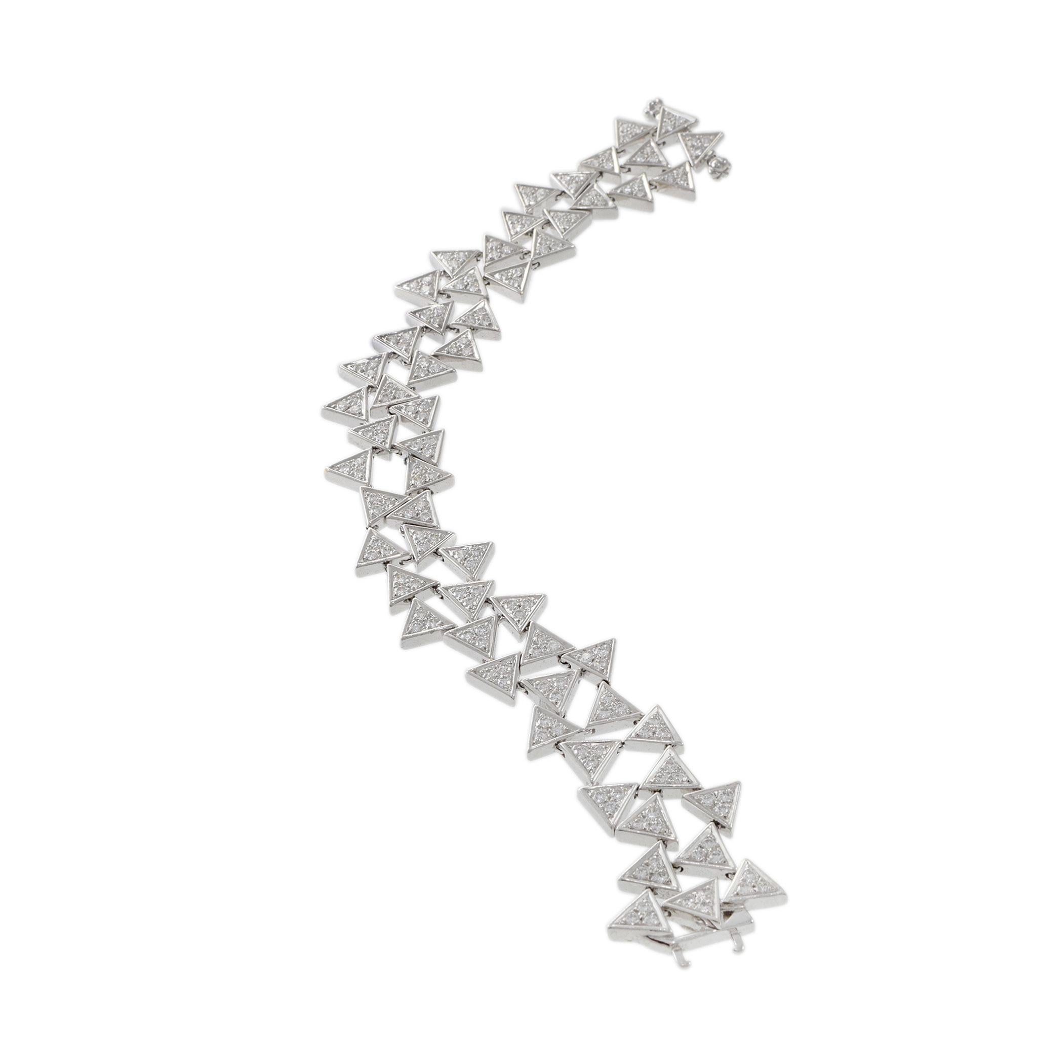 Pulsera Triángulo Diamante Oro Blanco 18KT Época Retro Vintage en Excelente estado para la venta en New York, NY