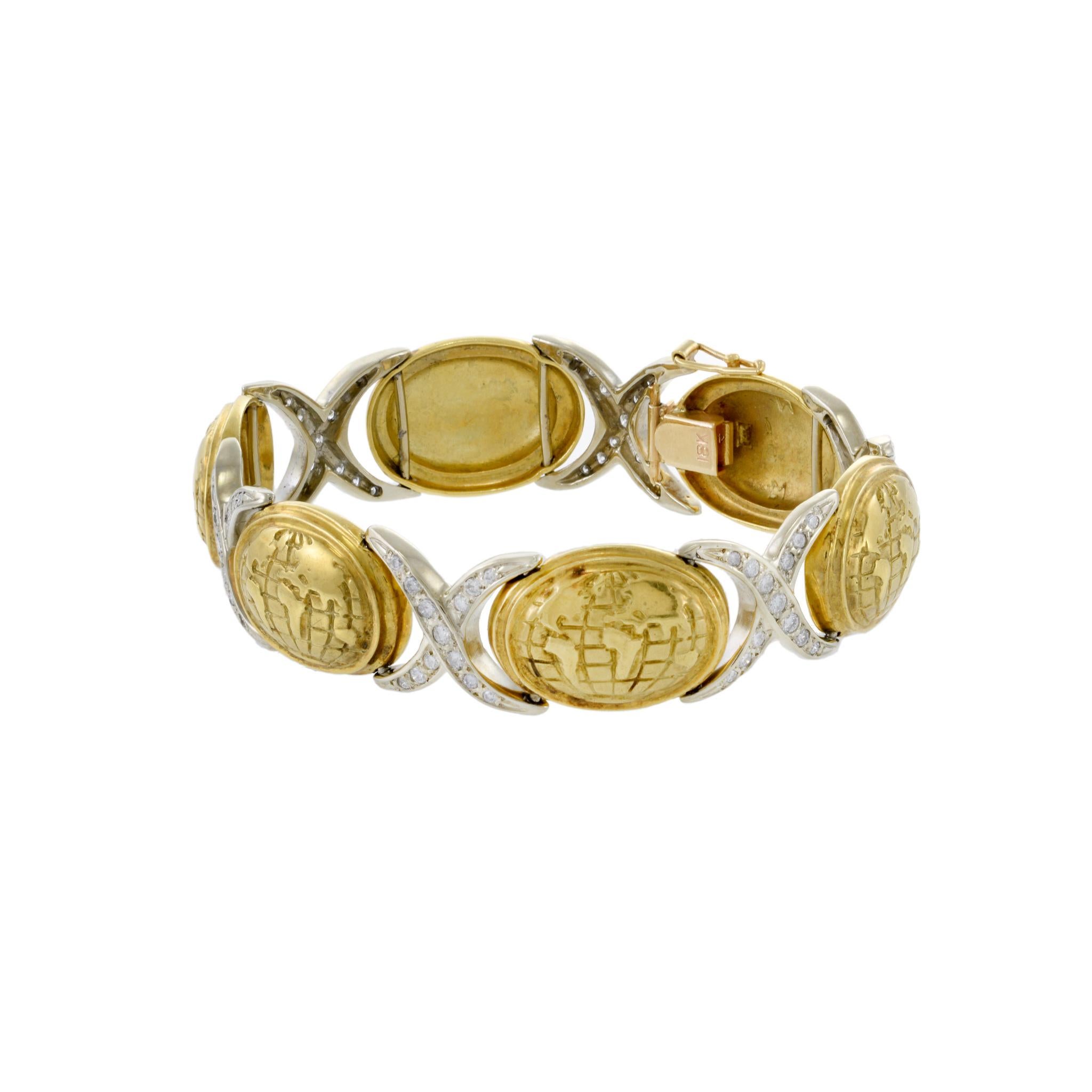 Vintage Retro Era 18KT Yellow Gold Globe And Diamond Bracelet In Excellent Condition For Sale In New York, NY