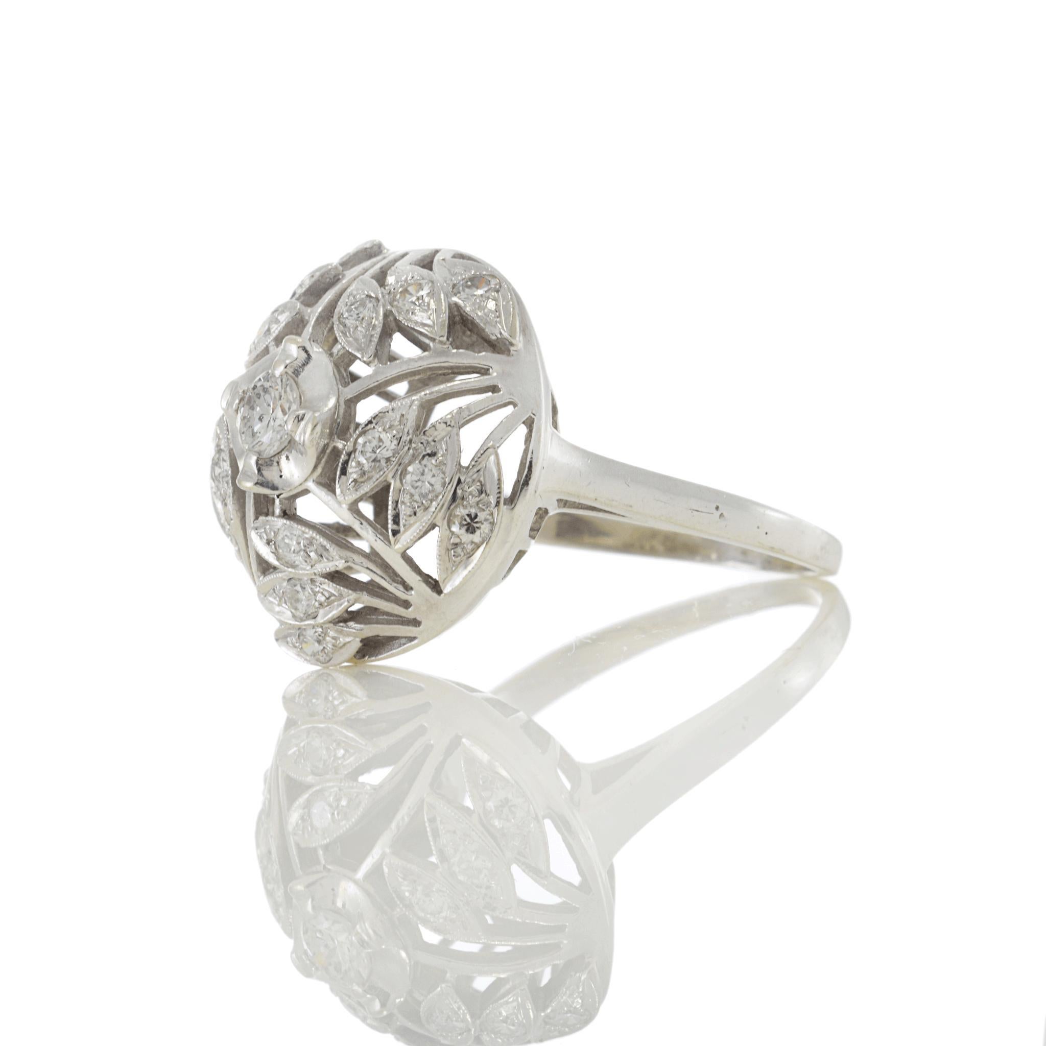 De las mujeres Anillo de diamantes en forma de cúpula vintage retro en venta