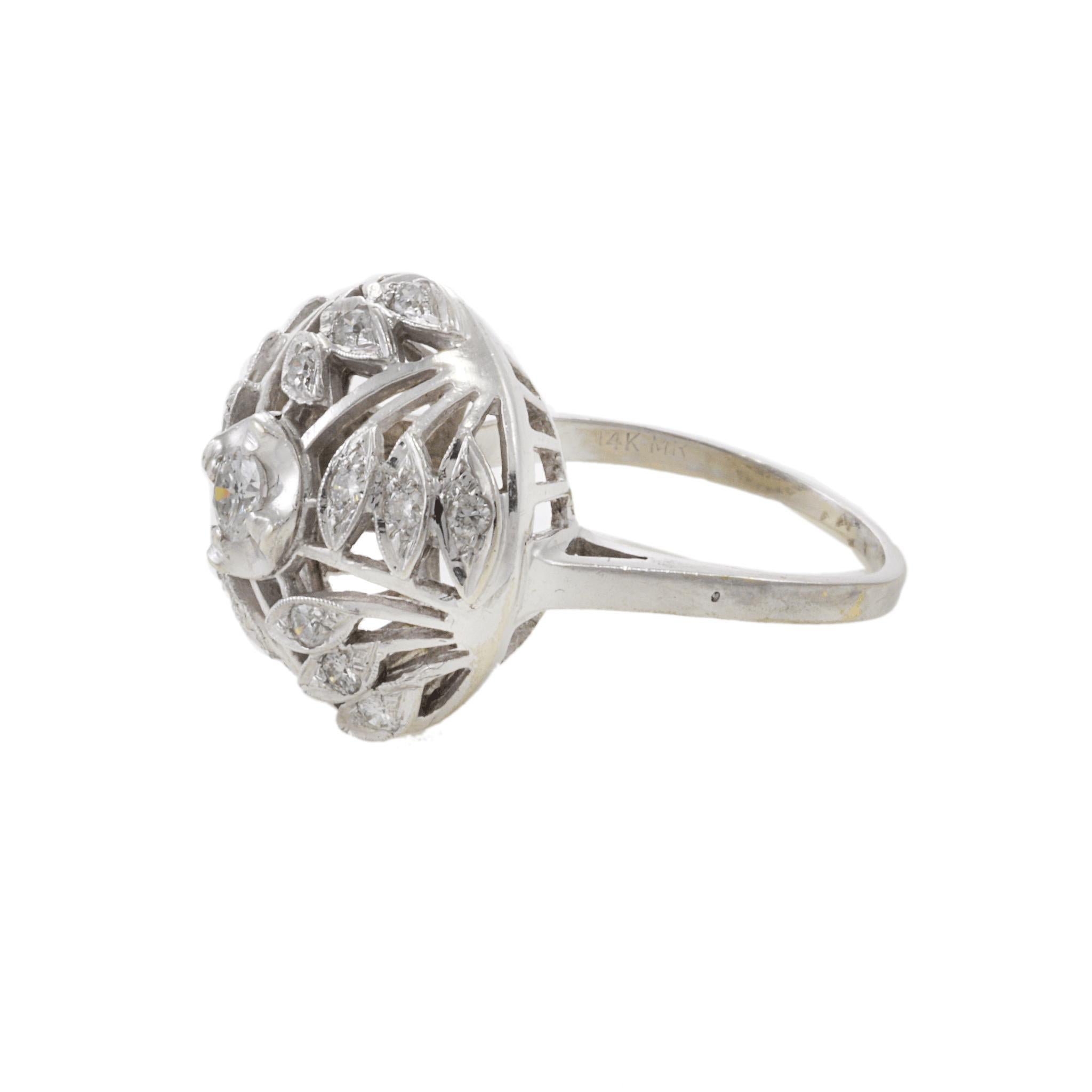 Anillo de diamantes en forma de cúpula vintage retro en venta 1