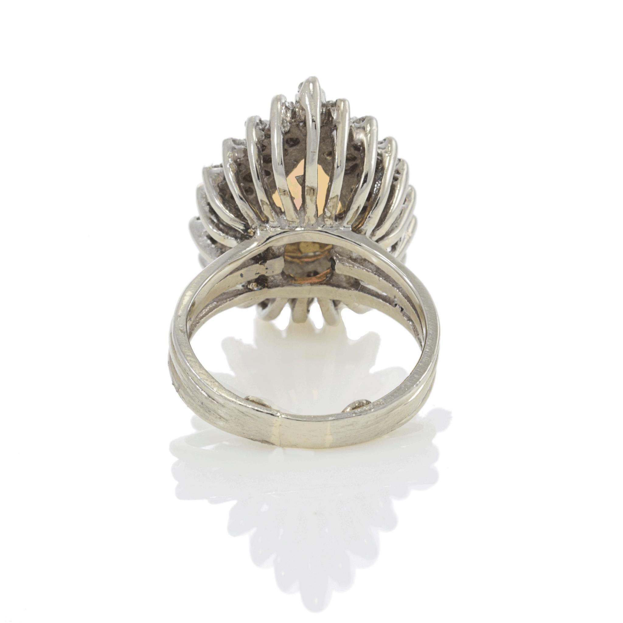 Anillo Retro Vintage de Ópalo y Diamantes en venta 2