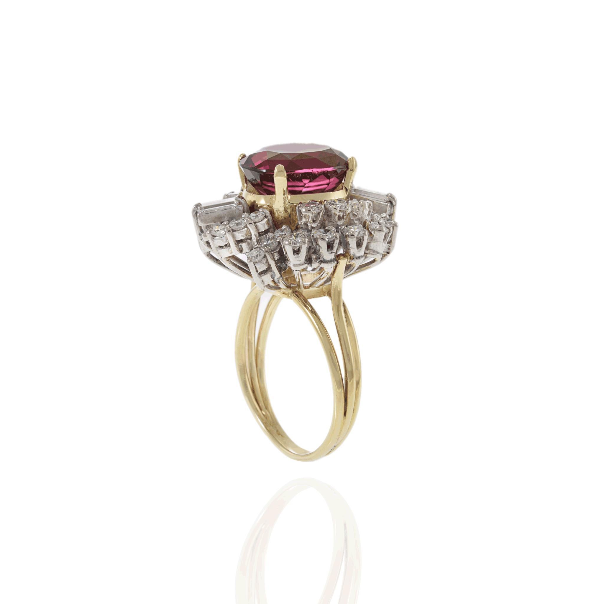 Taglio ovale Anello vintage retrò con tormalina rosa e diamanti in vendita