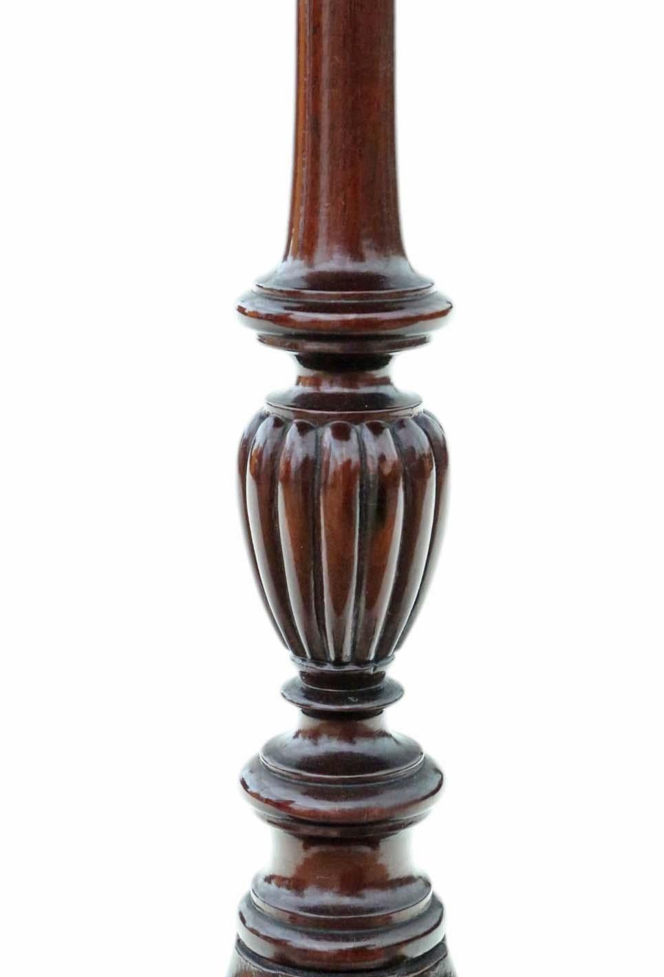 Milieu du XXe siècle Vintage Retro Table à vin ou d'appoint en acajou de style Revive géorgien de belle qualité en vente