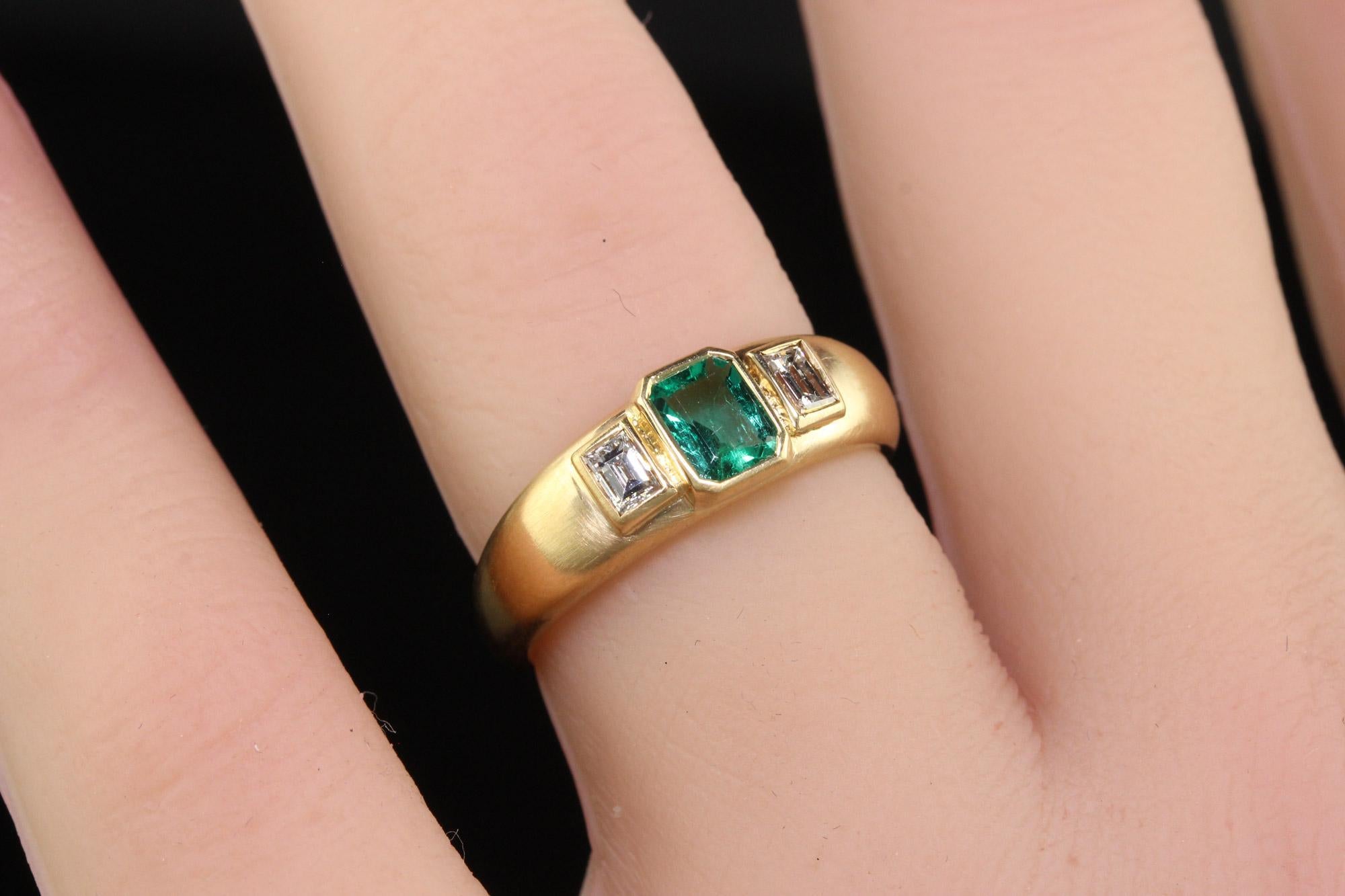 Vintage Retro French 18K Yellow Gold Colombian Emerald Diamond Three Stone Ring For Sale 5