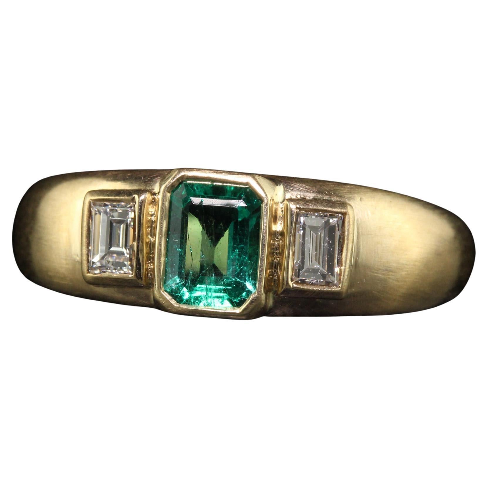 Vintage Retro French 18K Yellow Gold Colombian Emerald Diamond Three Stone Ring For Sale