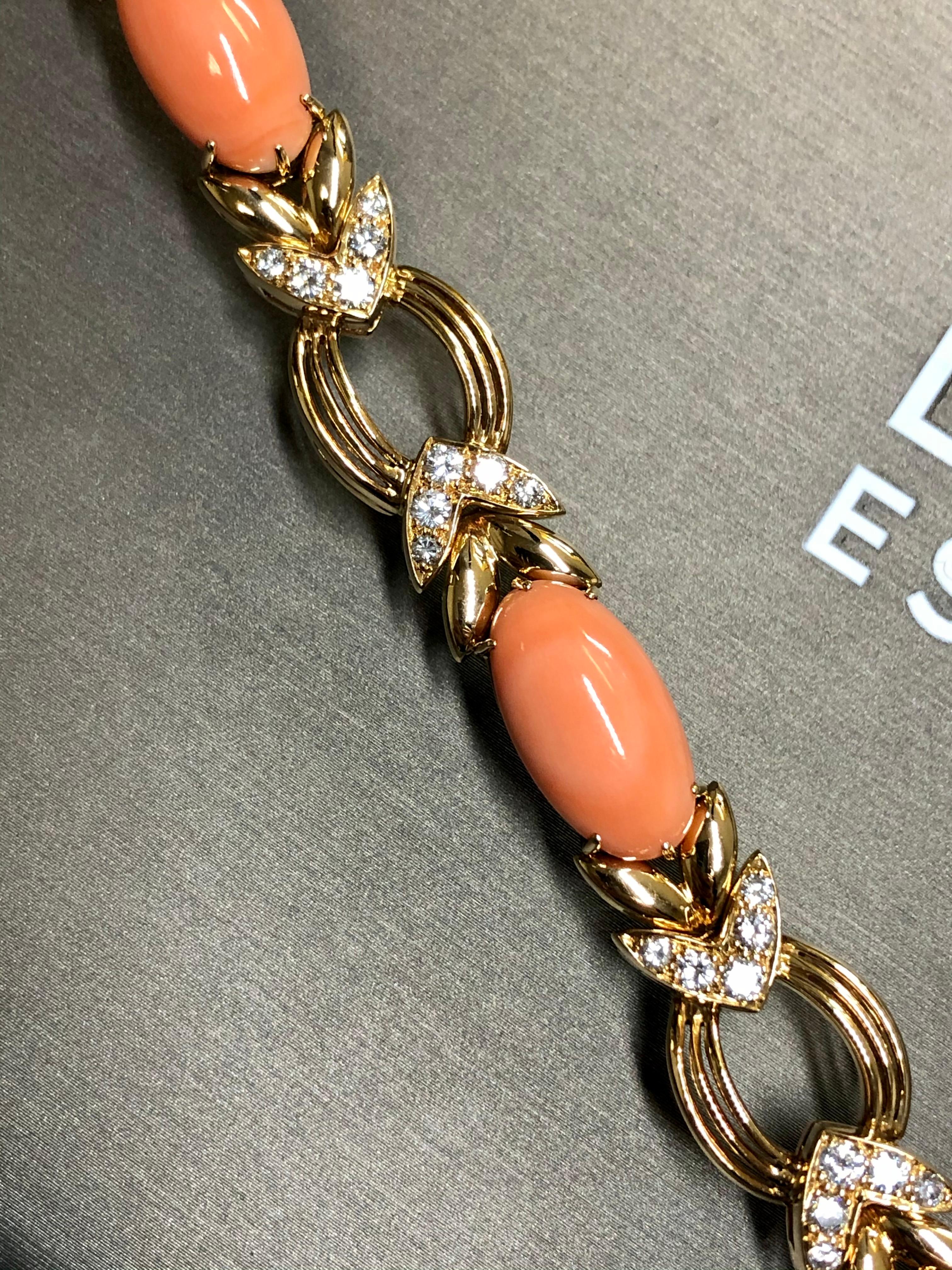 Vintage Retro FRENCH 18K Yellow Gold Diamond Pink Coral Cabochon Bracelet 7” For Sale 1