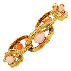 Bracelet à maillons vintage rétro français en or jaune 18 carats avec corail rose et bambou
