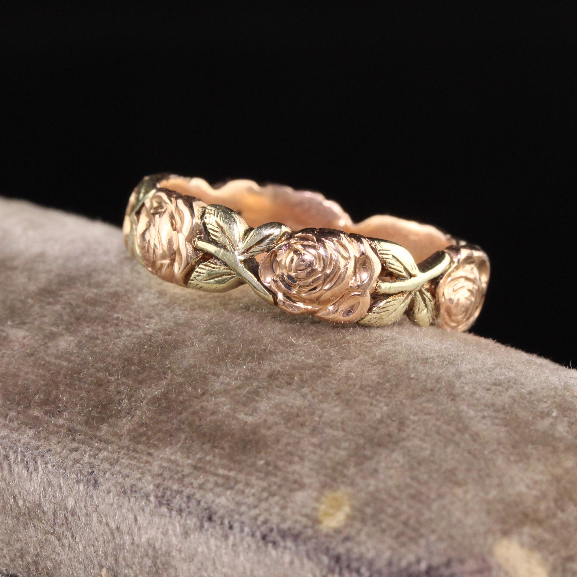 Schöne Vintage Retro Jabel 14K Rose und Gelbgold Rose Muster Hochzeit Band. Dieser fantastische Ehering ist aus 14 Karat Rosé- und Gelbgold gefertigt und hat geschnitzte Rosen, die den gesamten Ring umgeben. Ein sehr einzigartiger Ring!

Artikel