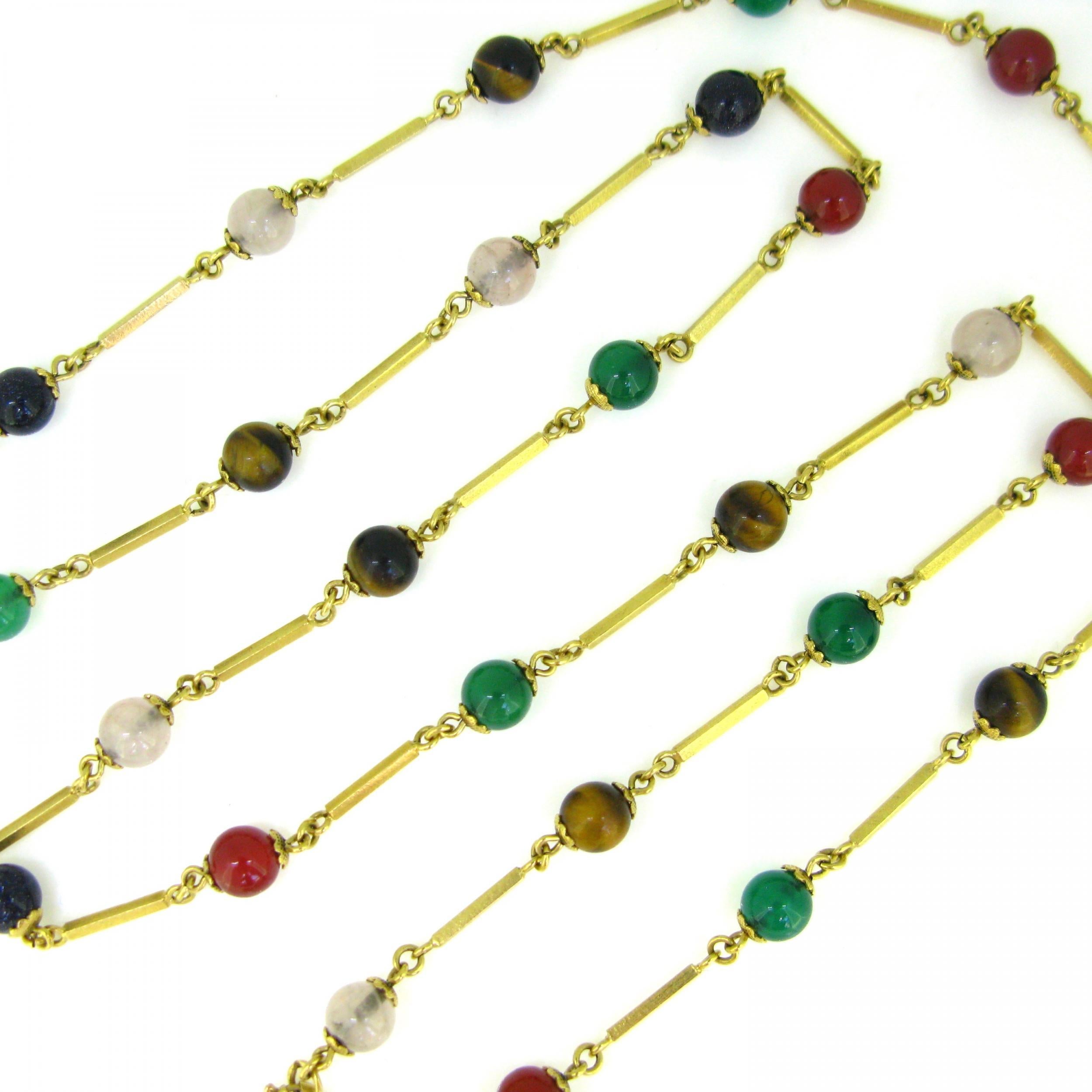 Vintage Retro Multi Beads Long Chain, 18kt Yellow Gold, circa 1950 In Good Condition For Sale In London, GB