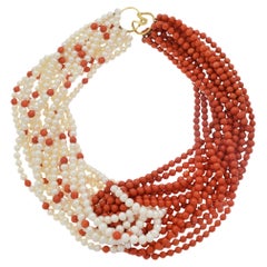Collana vintage retrò a più fili di corallo e perle Akoya giapponesi 18KT