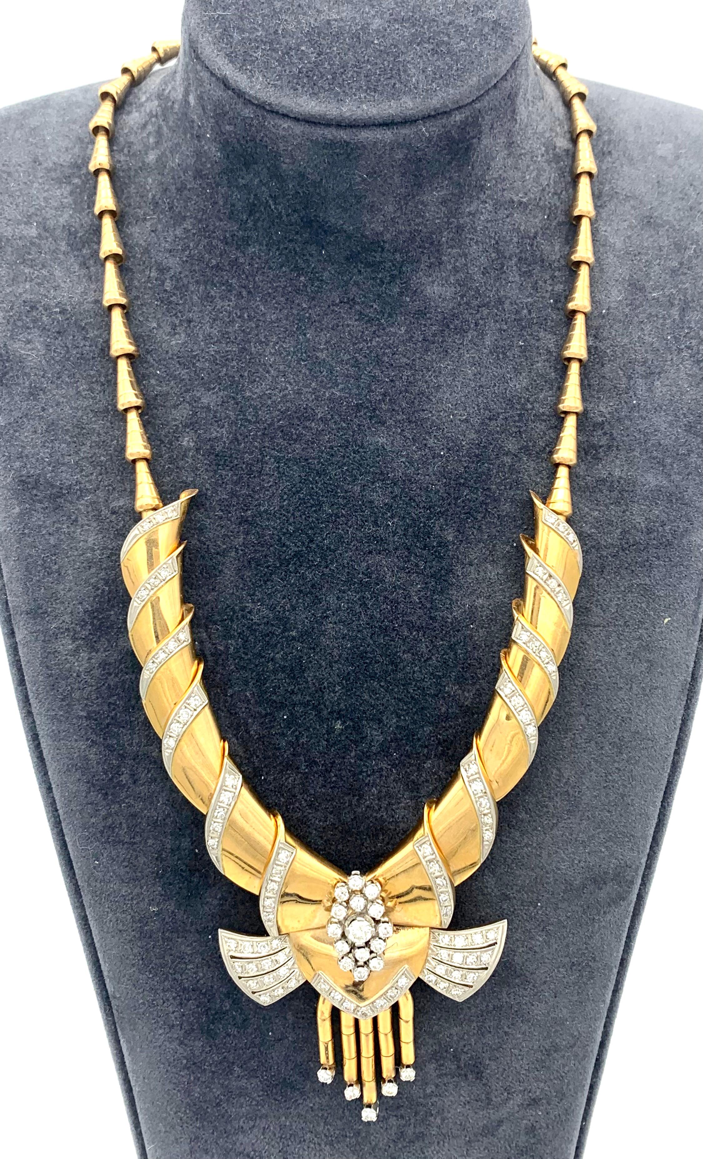 Retro Vintage 1940's Necklace Diamond 18 Karat Gold Platinum Yellow Gold Rose Gold  For Sale