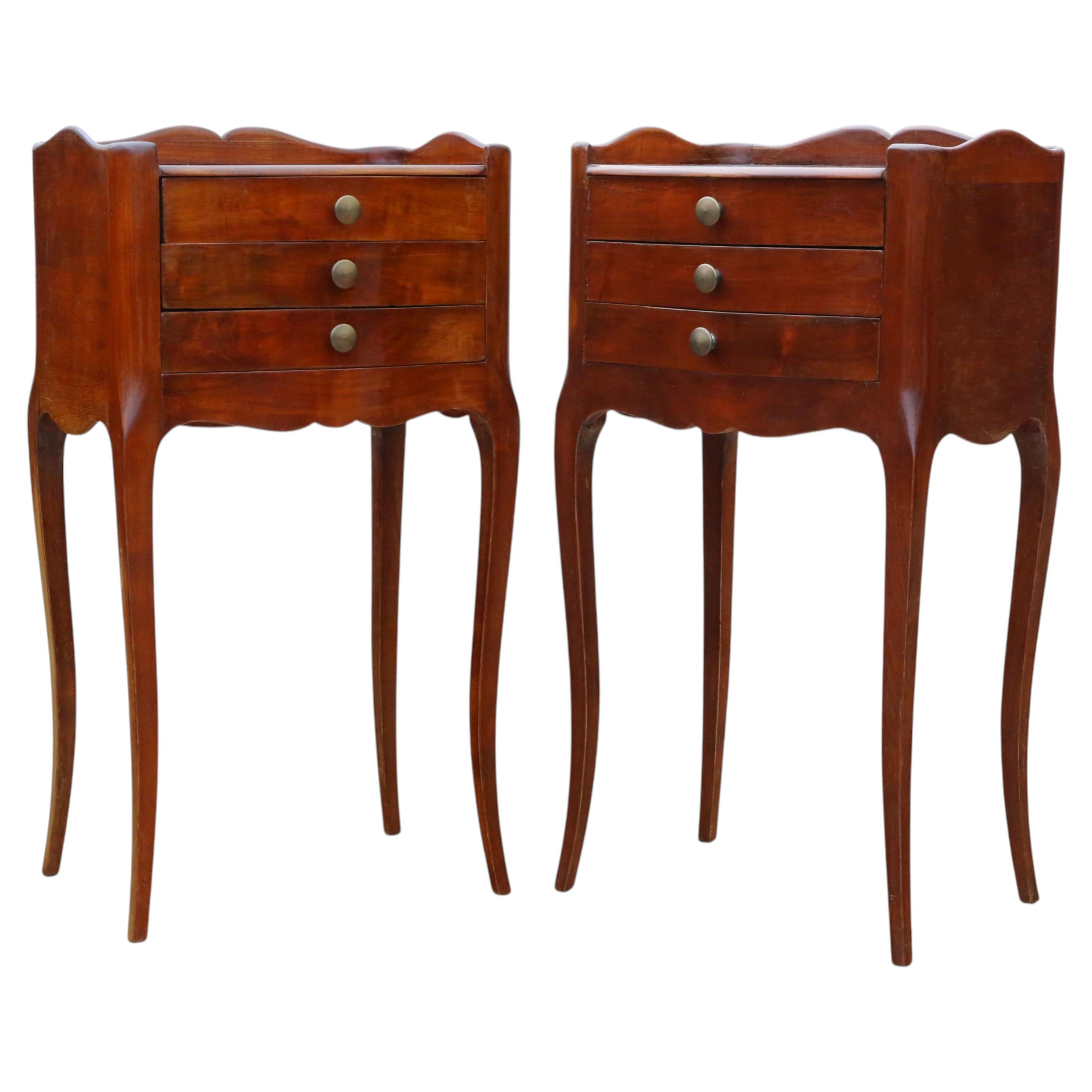 Vintage Retro Pair of Walnut and Chestnut Bedside Tables