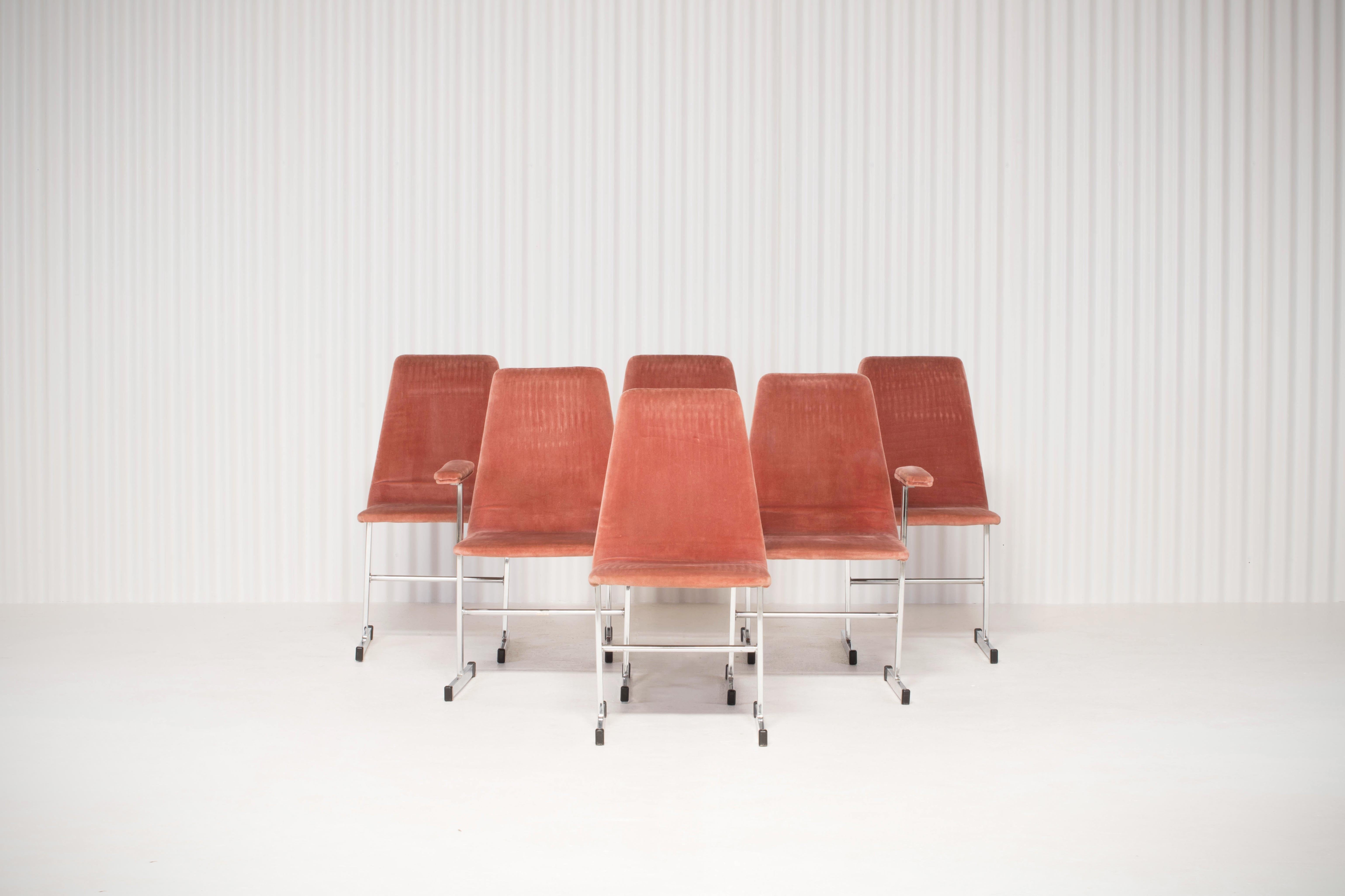 20ième siècle Chaises de salle à manger en tissu rose rétro vintage par Pieff:: Set of 6 en vente