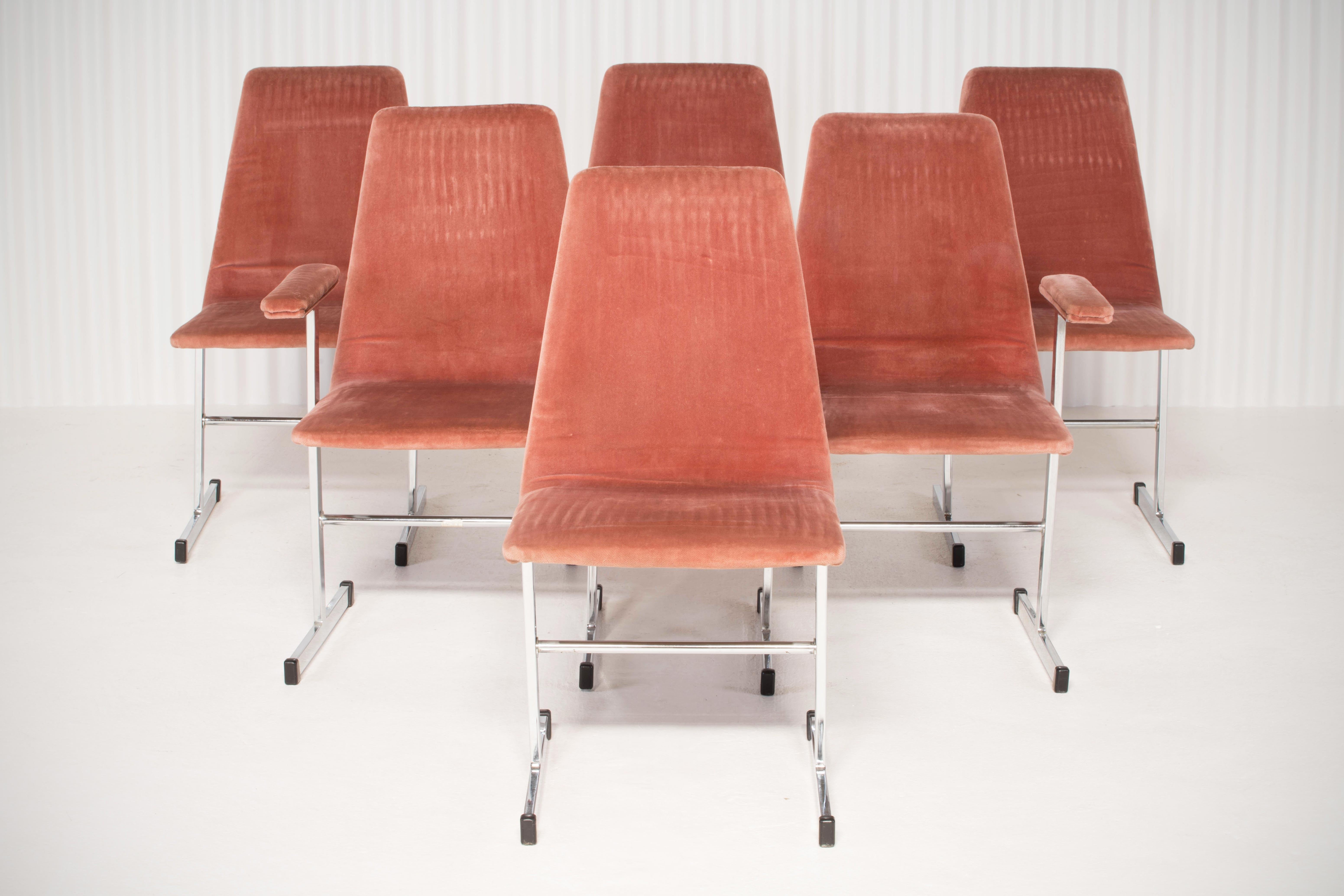 Chaises de salle à manger en tissu rose rétro vintage par Pieff:: Set of 6 en vente 1