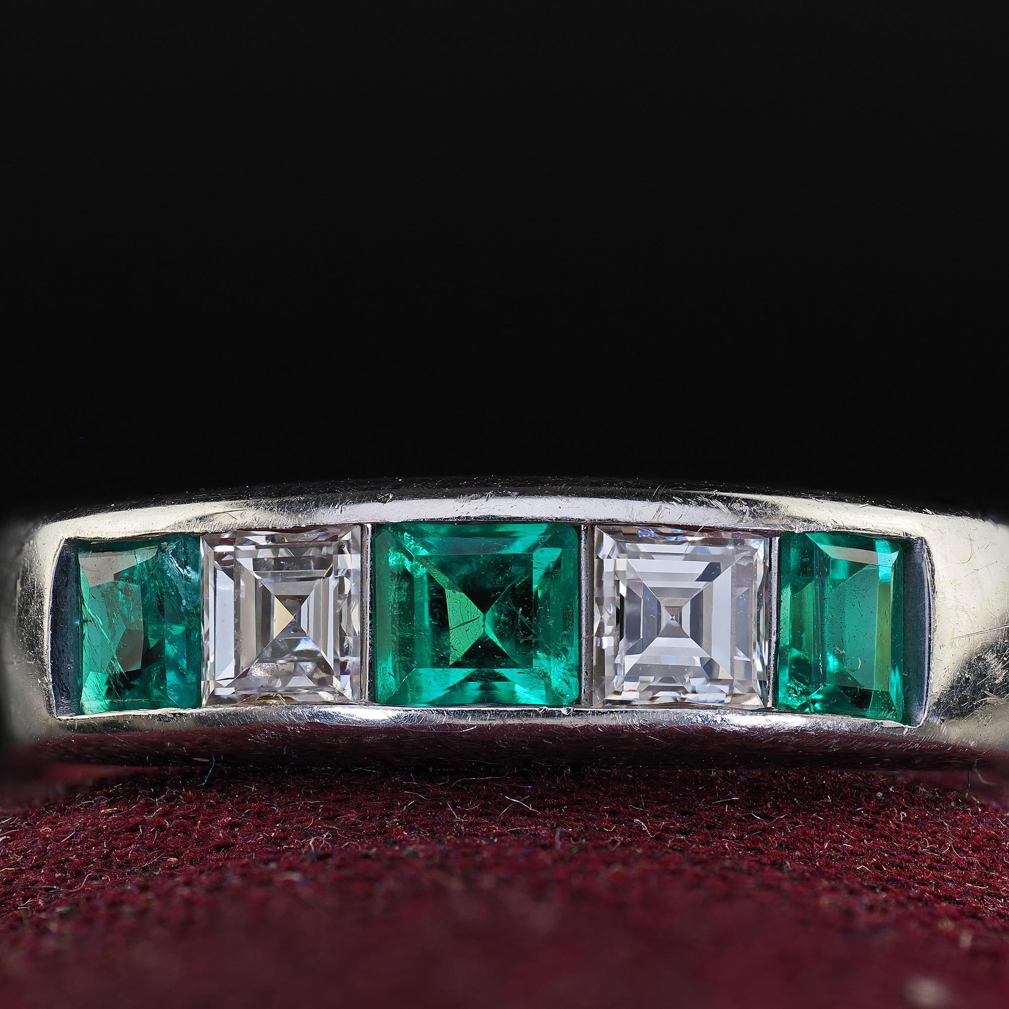 Vintage Retro Platinum Carre Cut Diamond and Emerald Wedding Band For Sale 1