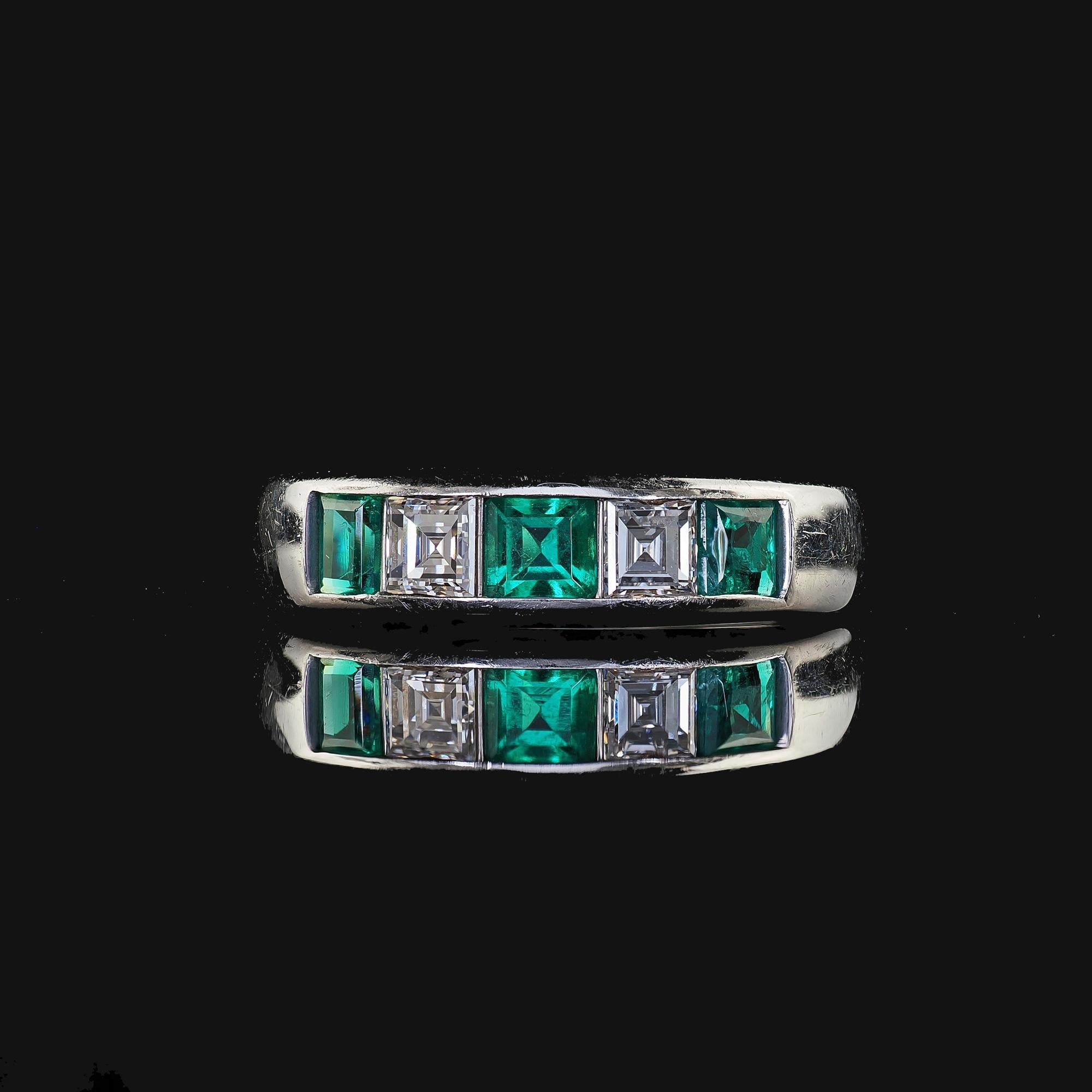 Vintage Retro Platinum Carre Cut Diamond and Emerald Wedding Band For Sale 2