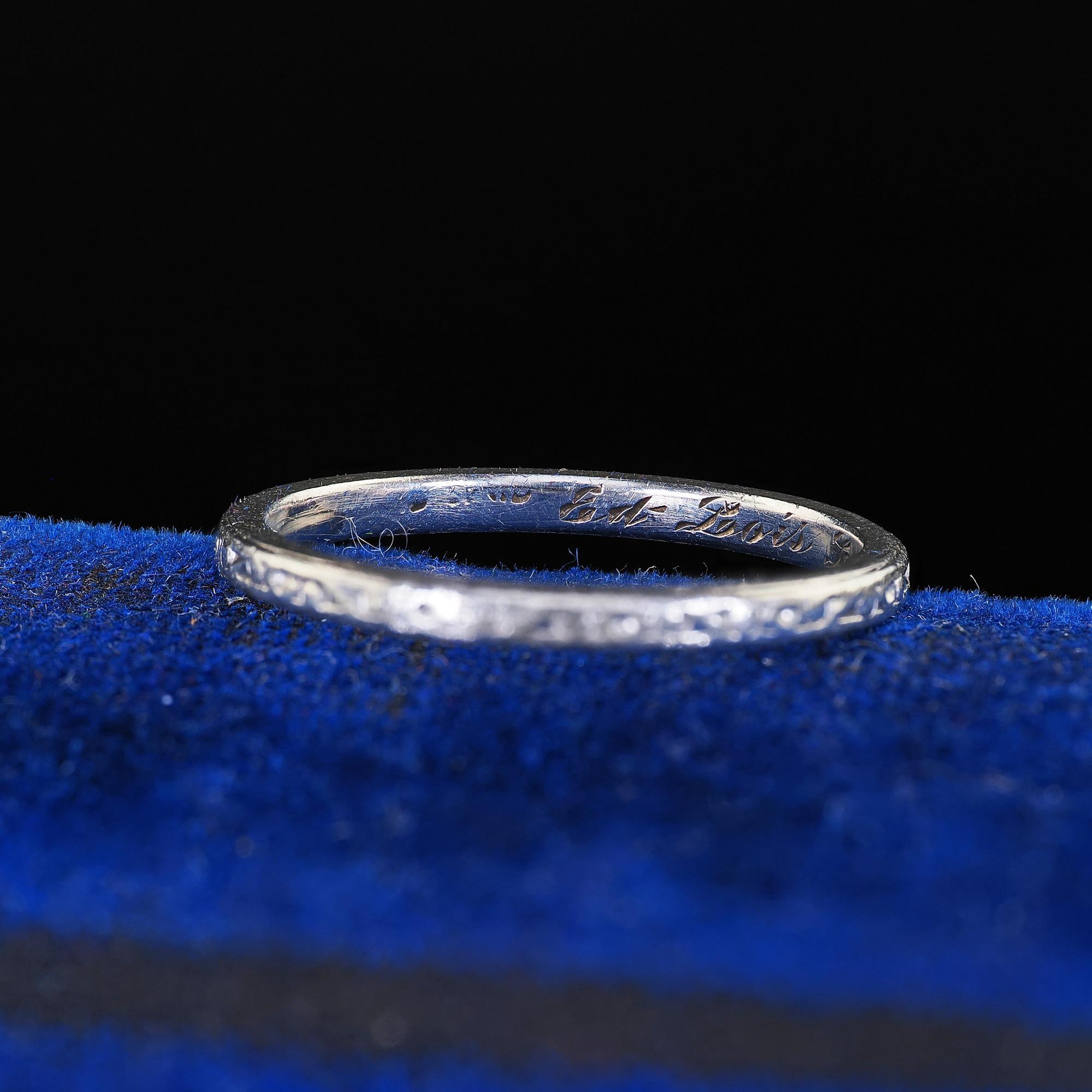 Vintage Retro Platinum Classic Engraved Wedding Band Ring - 5 1/4 For Sale 2