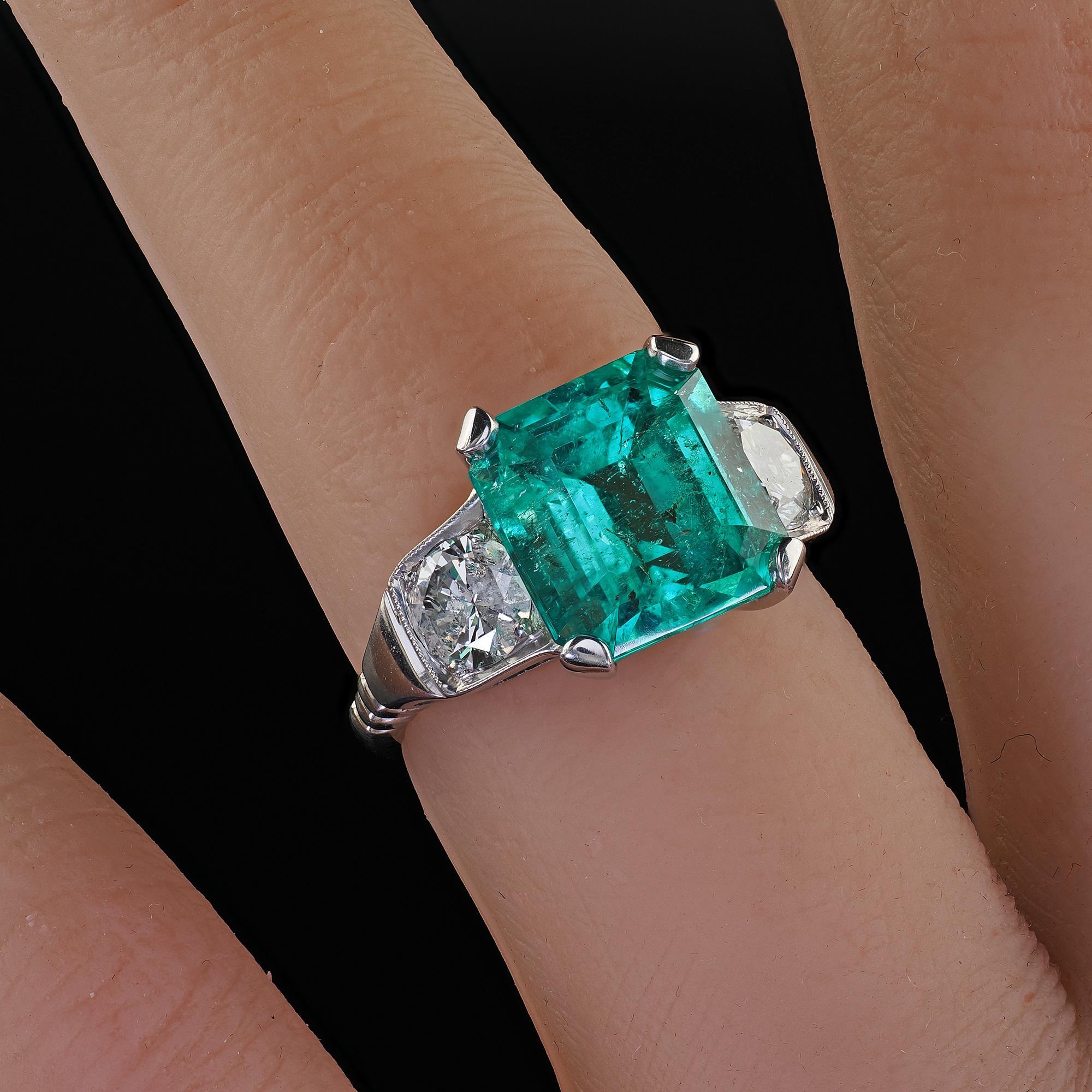 Vintage Retro Platinum Colombian Emerald and Diamond Engagement Ring - GIA For Sale 5
