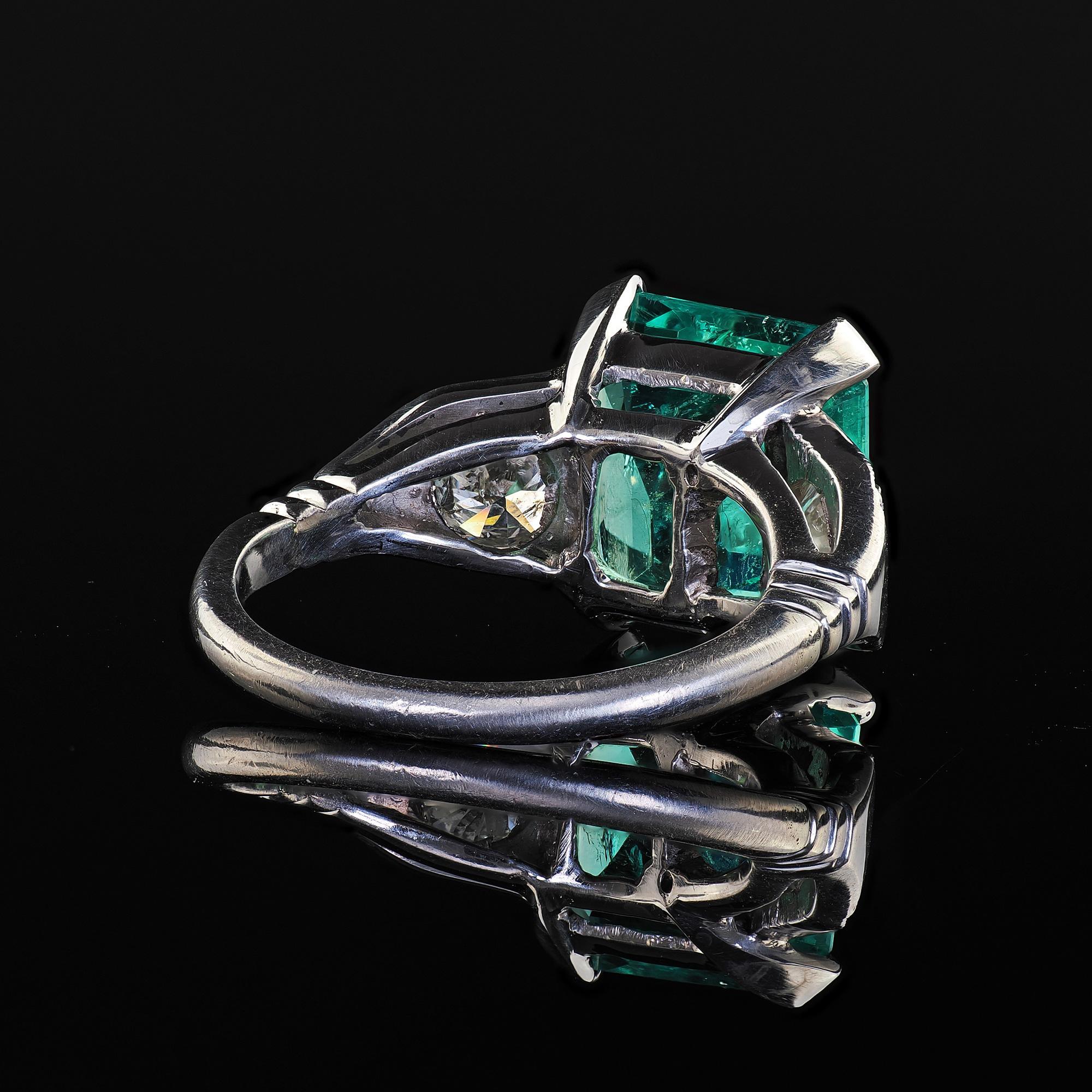 Vintage Retro Platinum Colombian Emerald and Diamond Engagement Ring - GIA For Sale 3