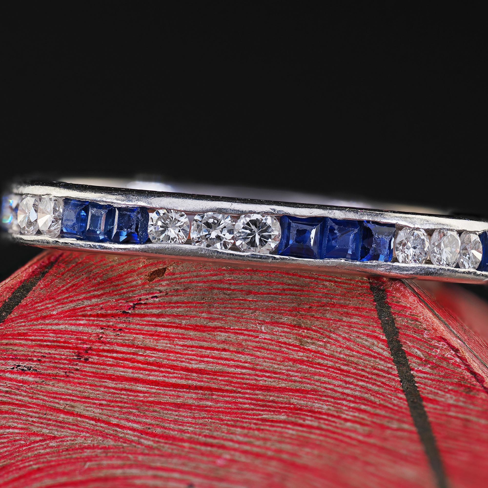 Vintage Retro Platin Diamant und Saphir Ewigkeit Ehering - Größe 6 1/2 im Zustand „Gut“ im Angebot in Great Neck, NY