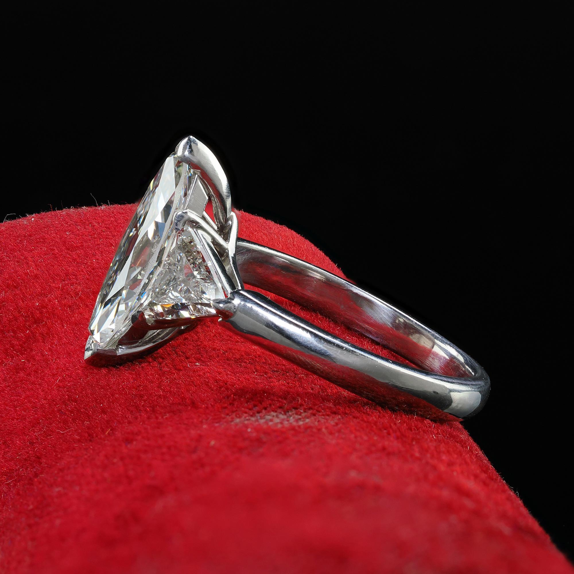 Women's Vintage Retro Platinum Old Marquise Trillion Cut Diamond Engagement Ring - GIA For Sale