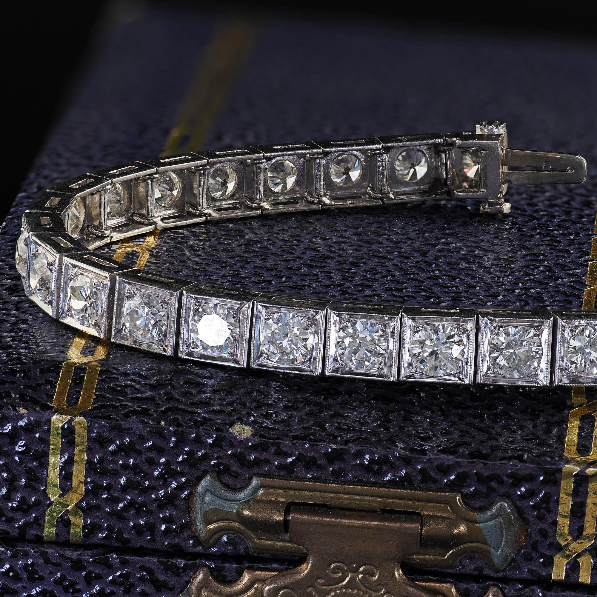 Vintage Retro Platinum Old Transitional Cut Diamond Tennis Bracelet In Good Condition For Sale In Great Neck, NY