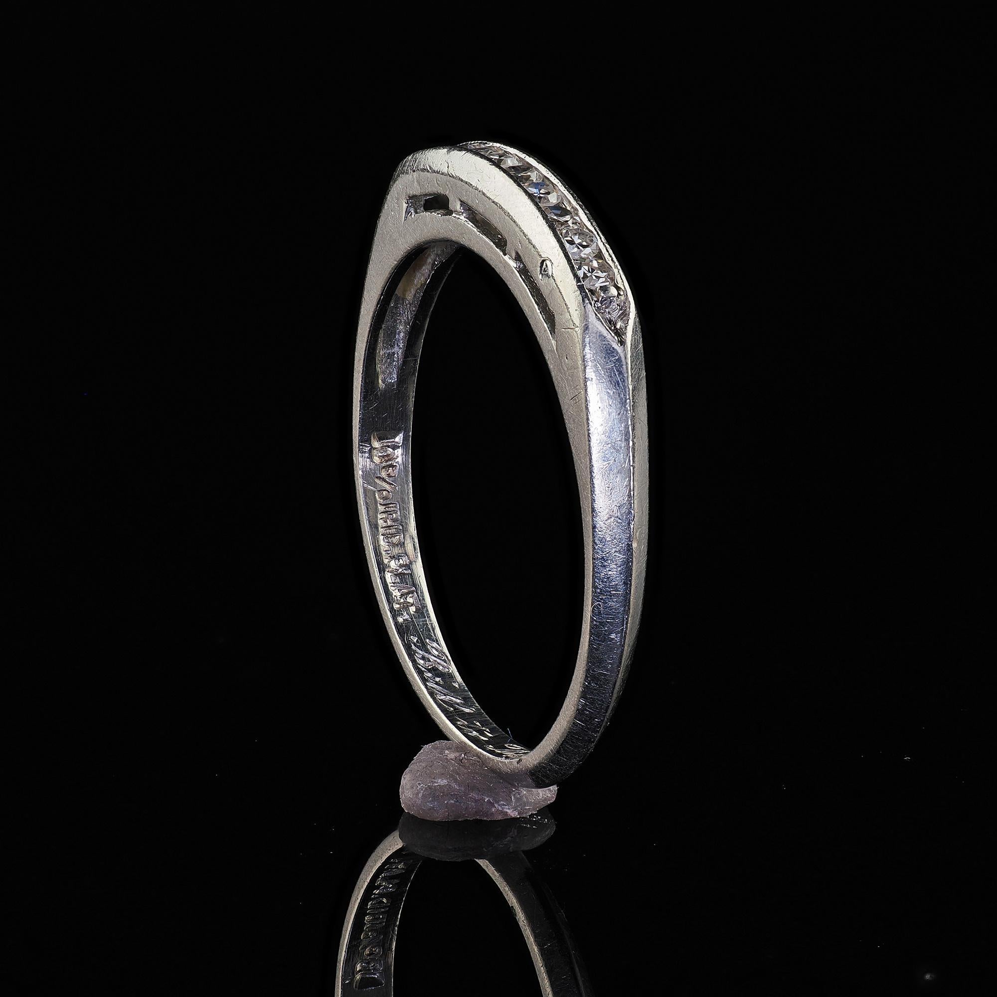 Alianza de boda vintage retro de platino con diamante talla única grabado - Tamaño 6 1/4 en venta 2