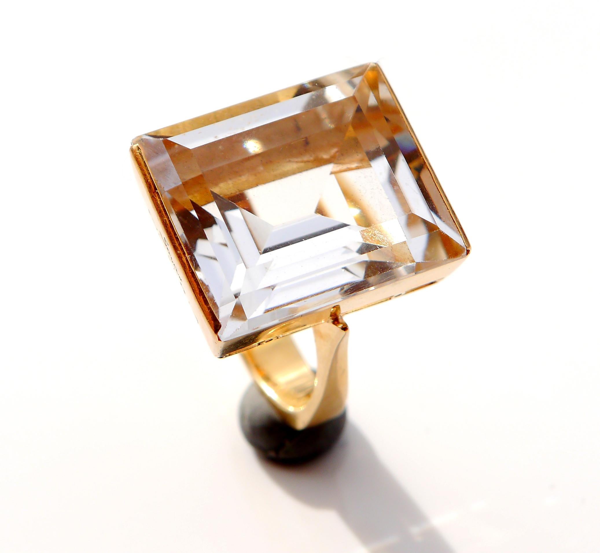 Vintage Retro Ring natural 30ct Rock Crystal / Quartz 18K Gold Ø7.75 US /14.5gr For Sale 4