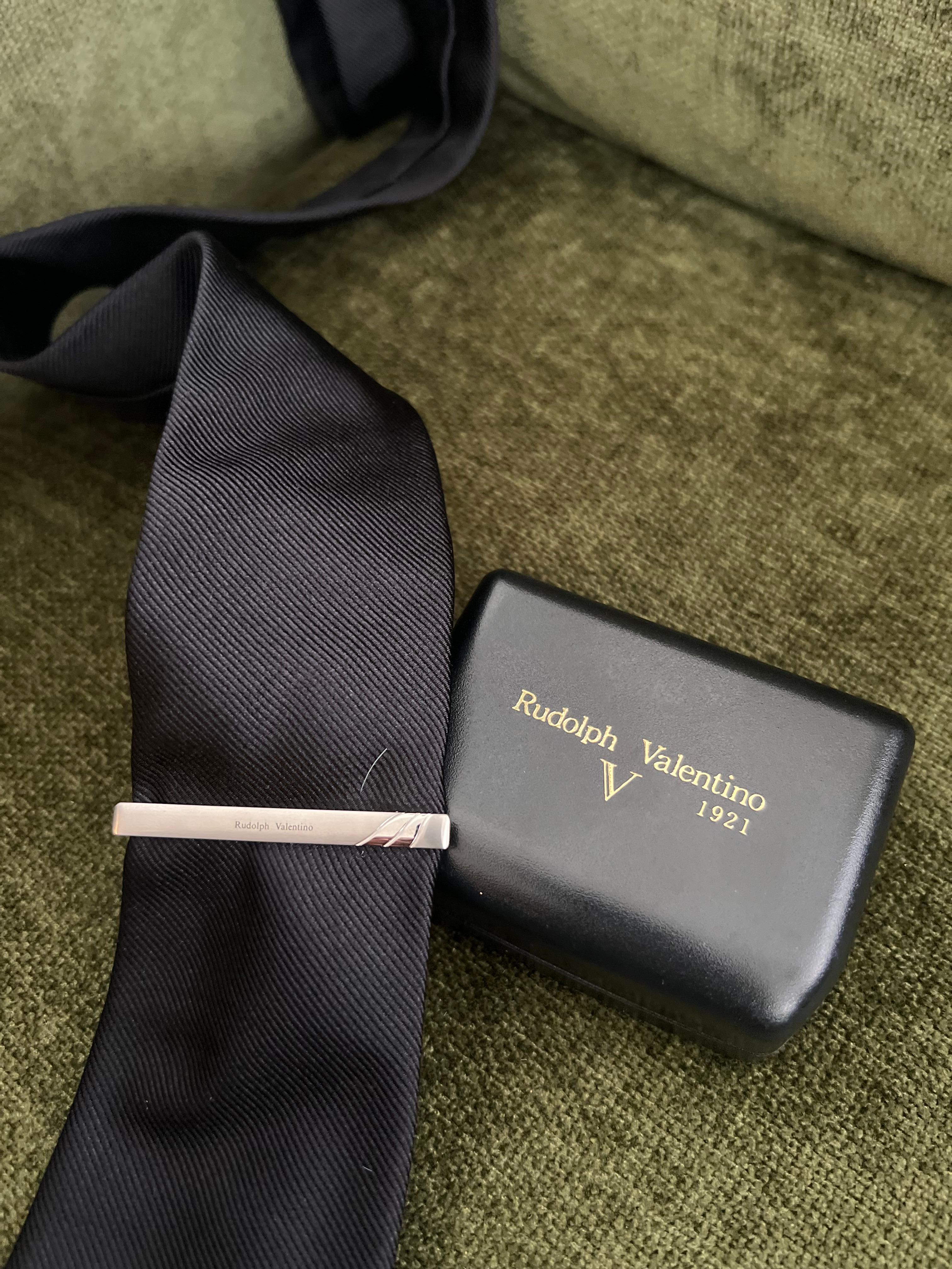 Vintage Retro Rudolph Valentino Tie Tack Clip In Original Case Circa 1980 en vente 7