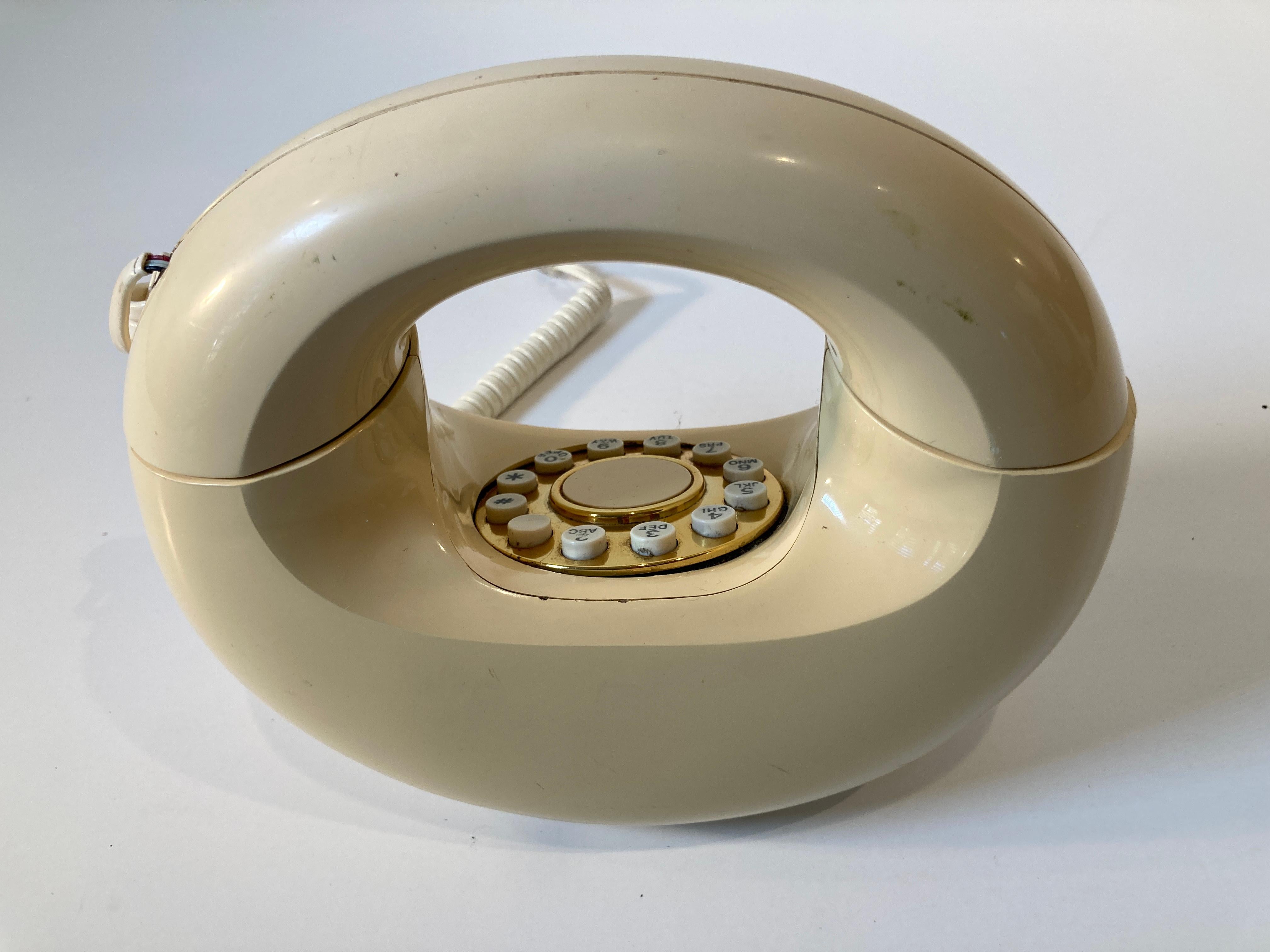 Vintage Retro Sculptura Donut Phone Vanilla Color, 60's-70's 3