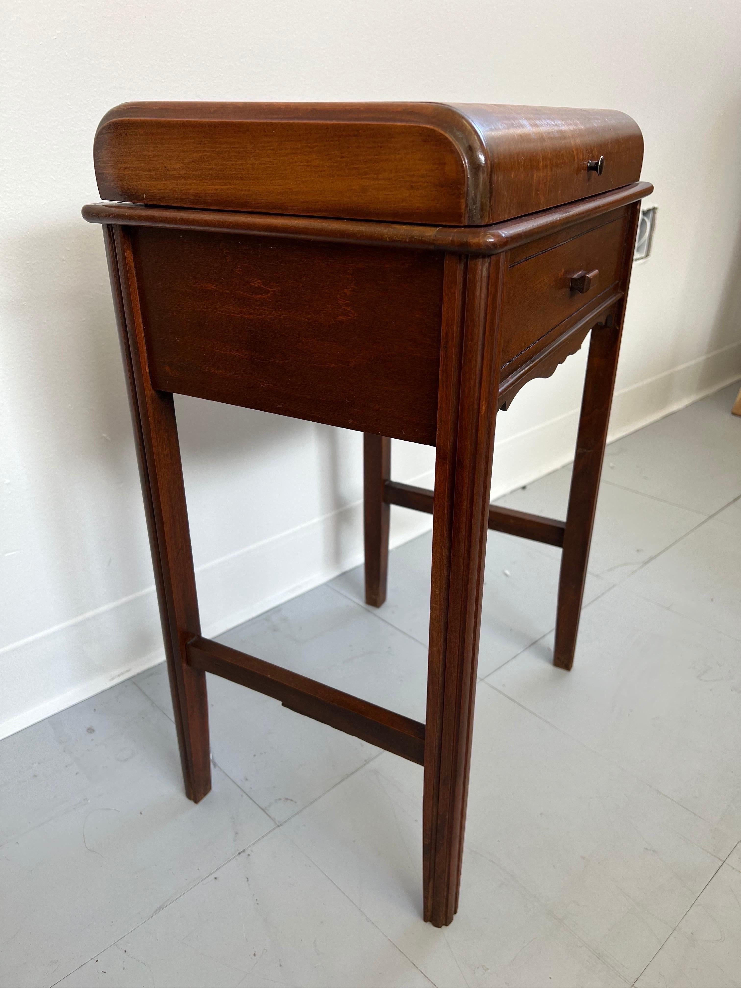 Walnut Vintage Retro Side Accent Table