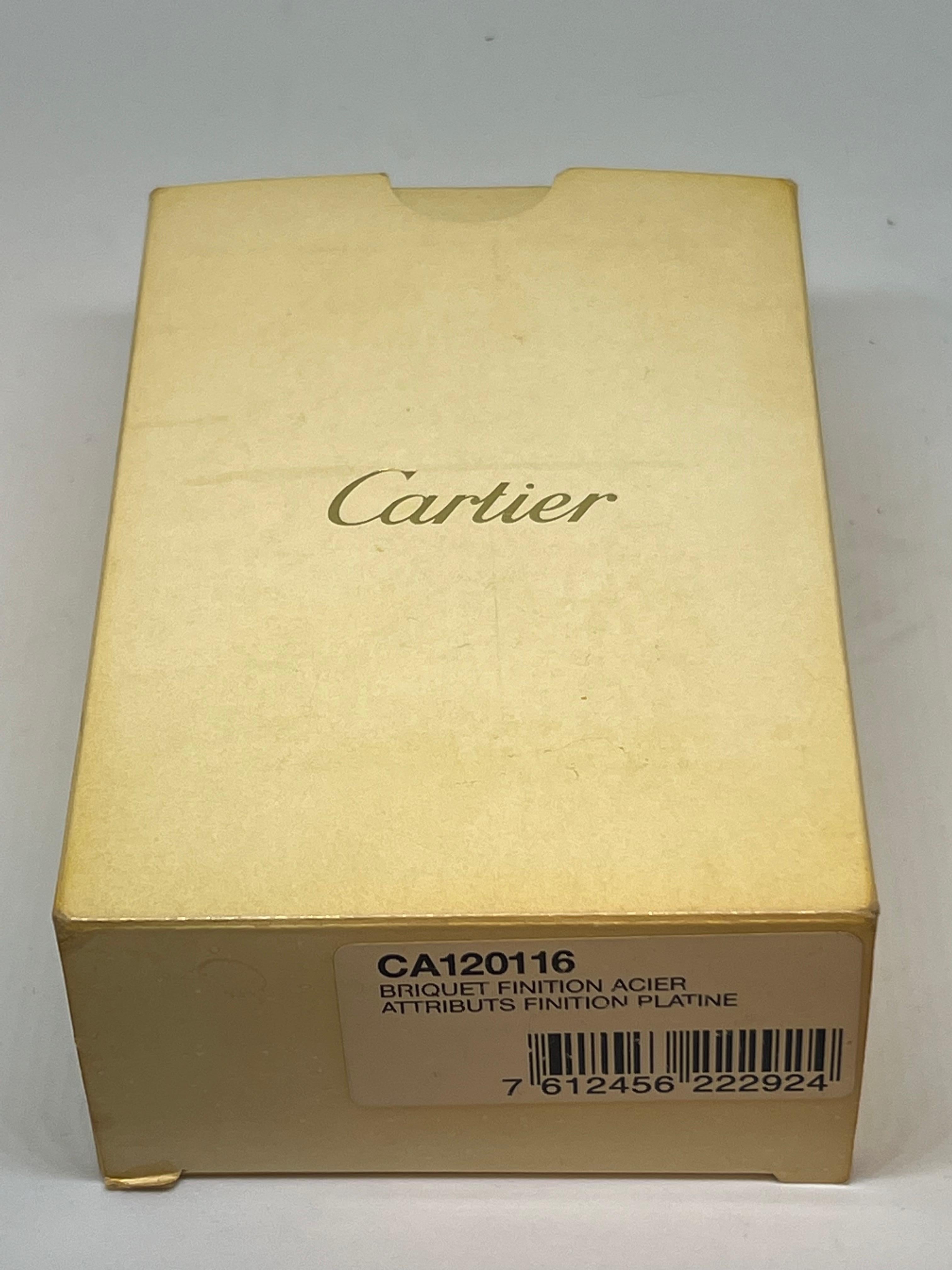 Le Must de Cartier Vintage Retro Silver and Platinum Finish Lighter 4