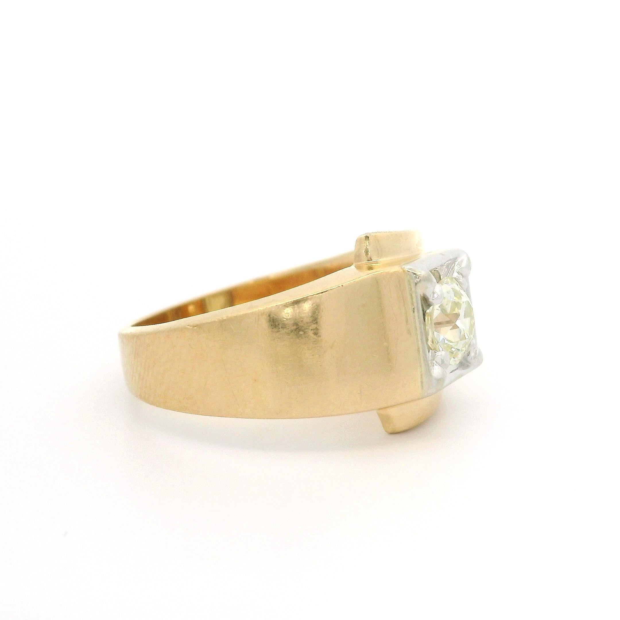 Vintage Retro Solid Gold 0.65ctw Old European Baguette Diamond Buckle Band Ring For Sale 5