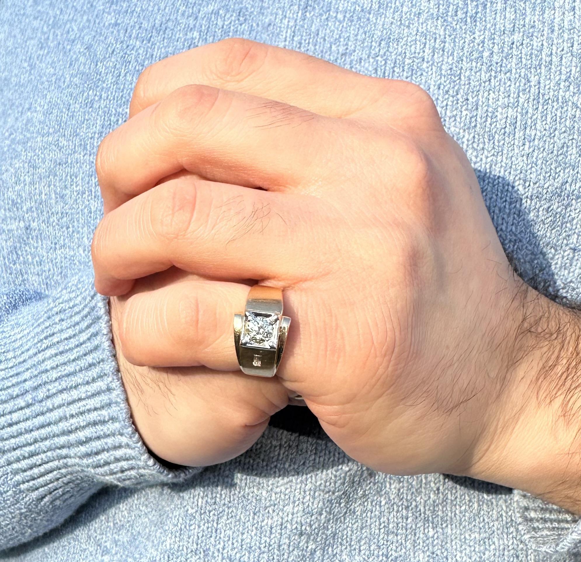 Vintage Retro Solid Gold 0.65ctw Old European Baguette Diamond Buckle Band Ring For Sale 2