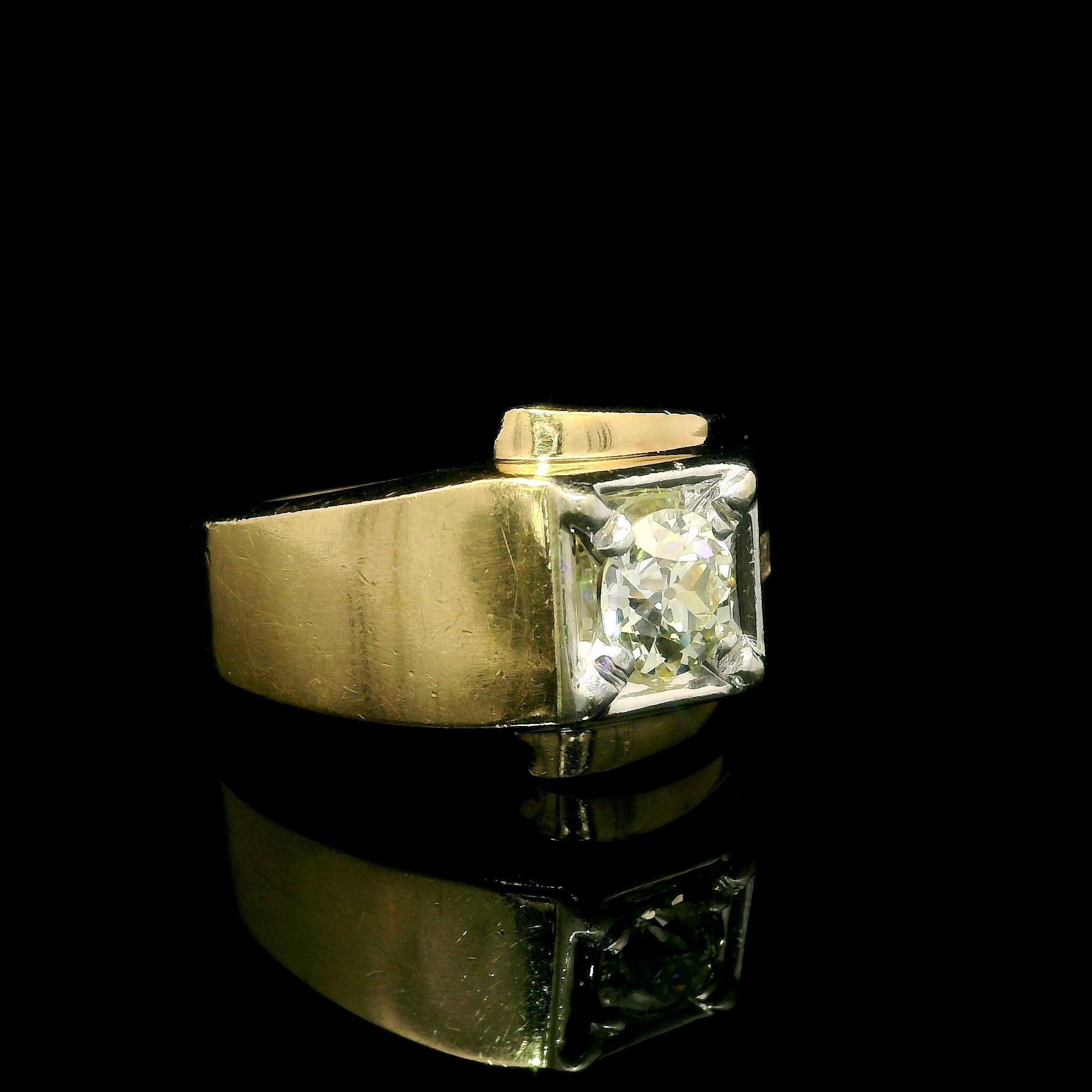 Vintage Retro Solid Gold 0.65ctw Old European Baguette Diamond Buckle Band Ring For Sale 3