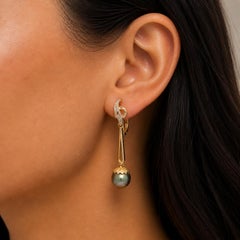 Pendientes largos vintage retro de oro macizo con piedras blancas y perla gris de 7,4 mm