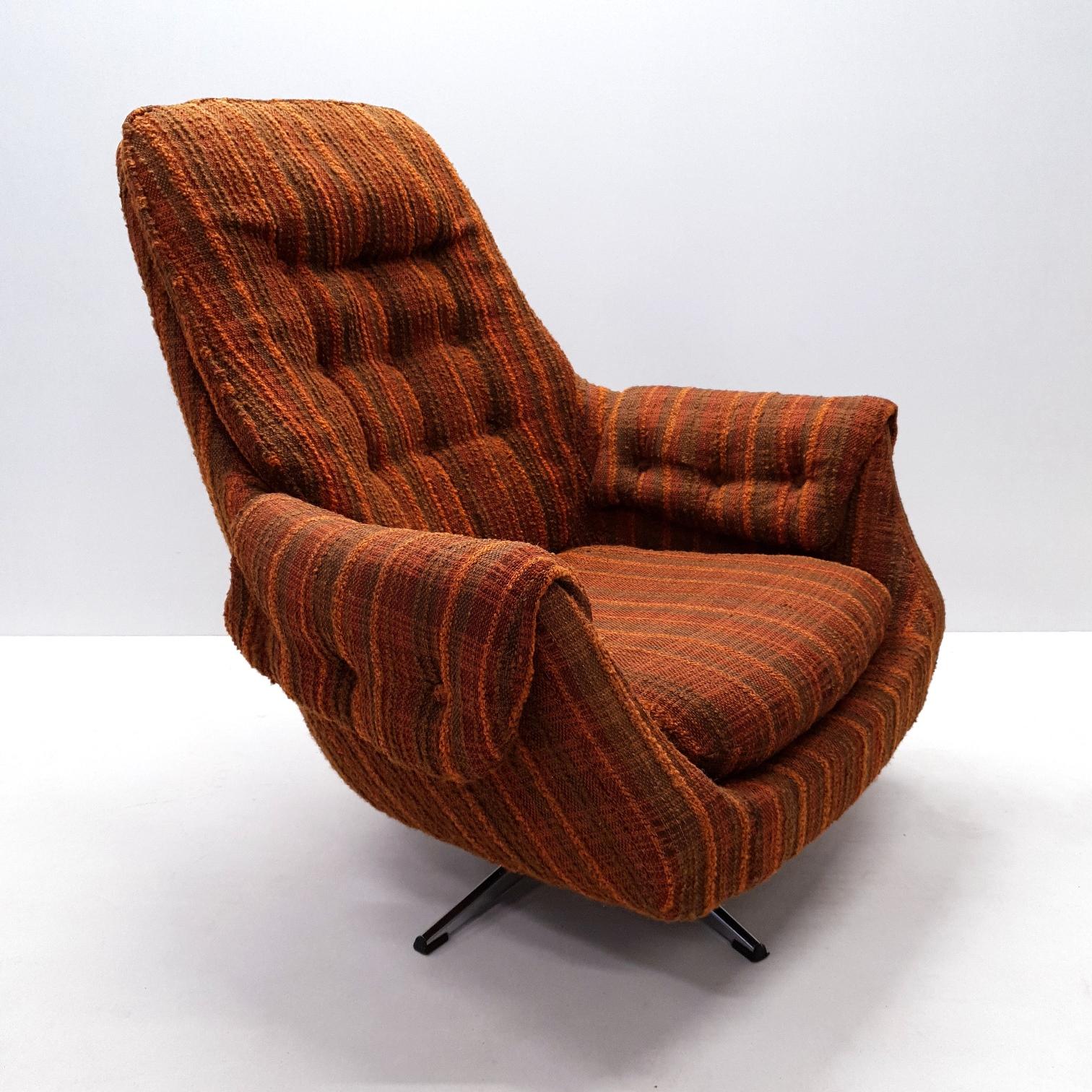 20th Century Vintage Retro Swivel Egg Lounge Chair, 1970s For Sale