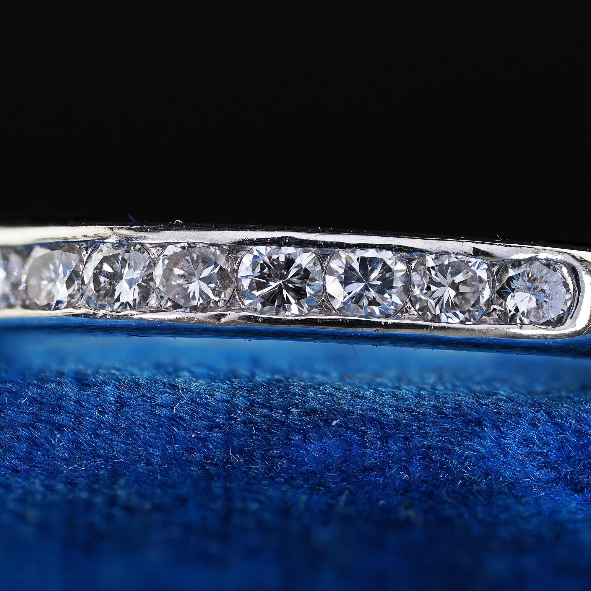Vintage Retro Tiffany and Co Platinum Diamond Wedding Band Ring - Size 7 3/4 For Sale 1