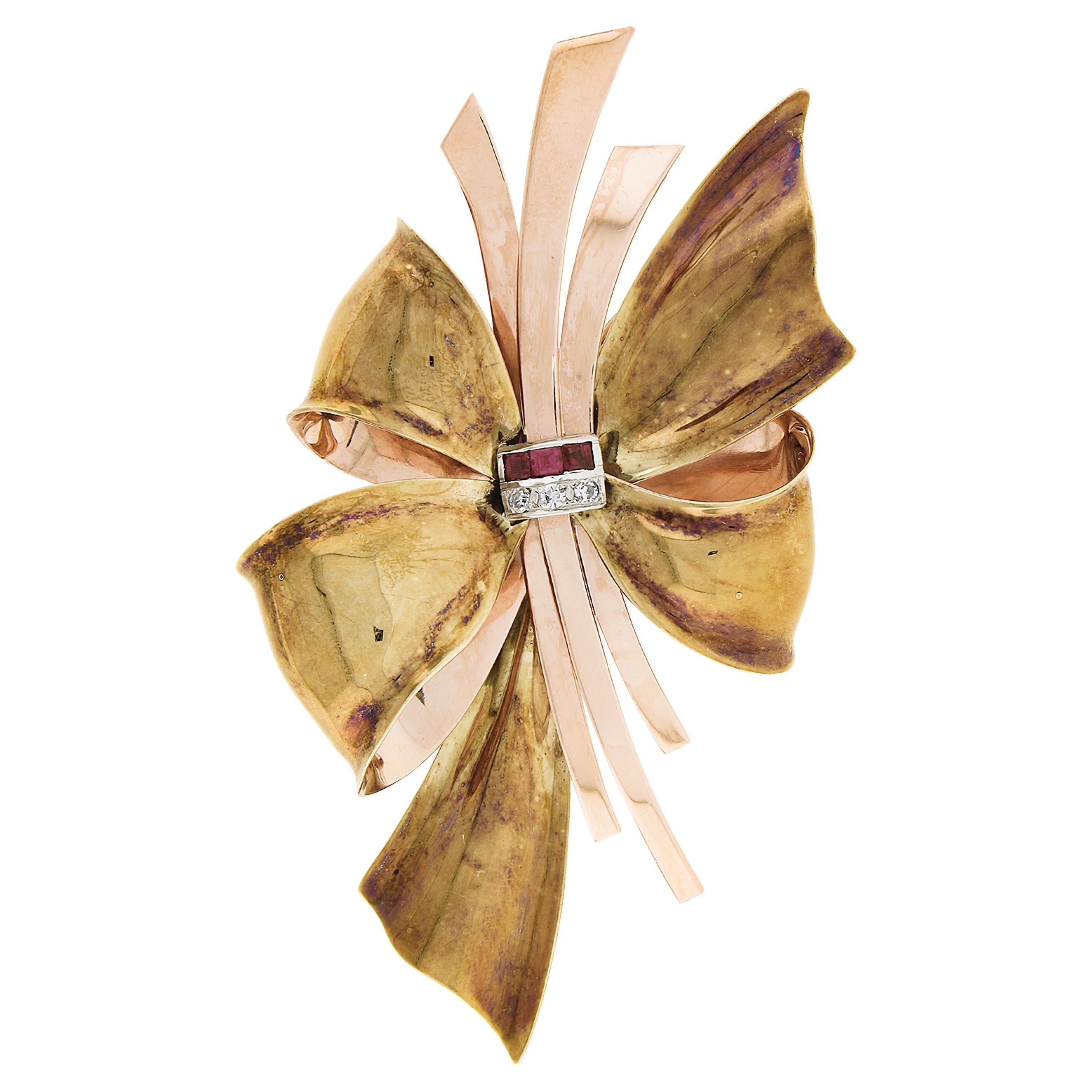 Tiffany & Co. Broche rétro vintage en or 14 carats, rubis et diamants avec nœud papillon en vente