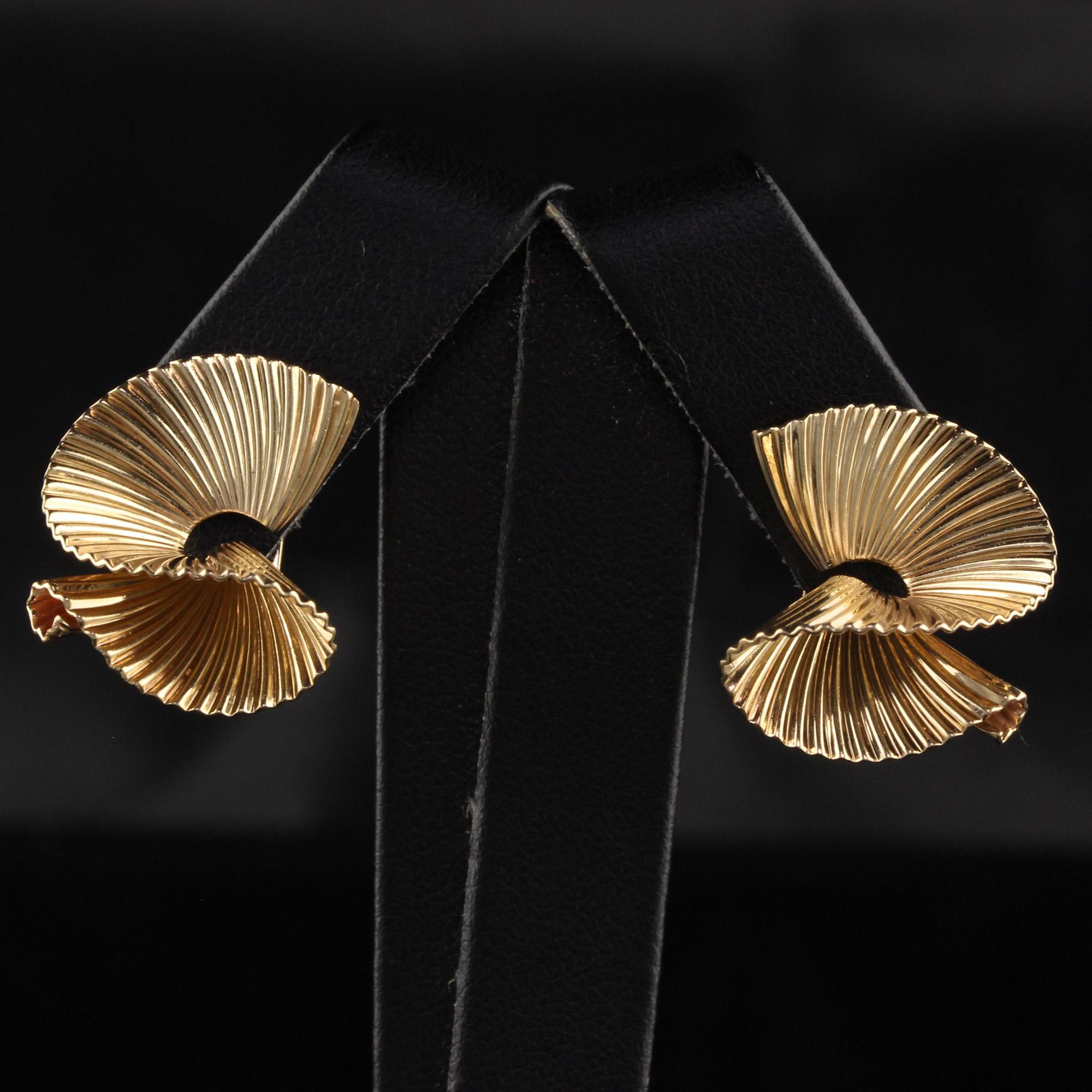 Women's Vintage Retro Tiffany & Co. 14K Yellow Gold Swirl Ribbon Earrings For Sale