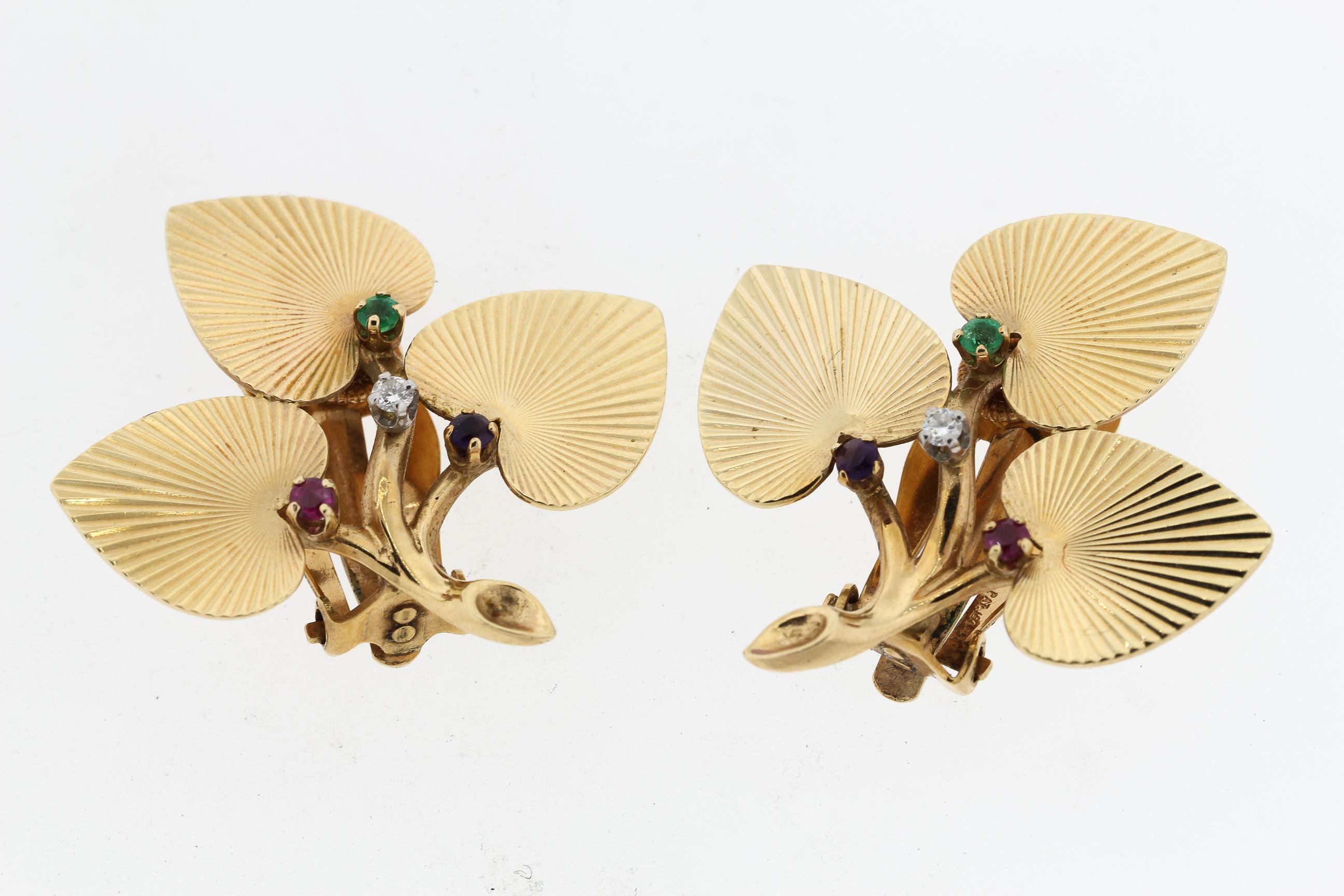 Vintage Retro Tiffany & Co. 14 Karat Yellow Gold Textured Leaf Earrings Pin Set In Good Condition In New York, NY