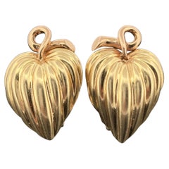 Vintage Retro Tiffany
Co Ribbed Heart Leaf Earring Clips 14k Gold Vintage Retro Tiffany
Co Ribbed Heart Leaf Earring Clips 14k Gold