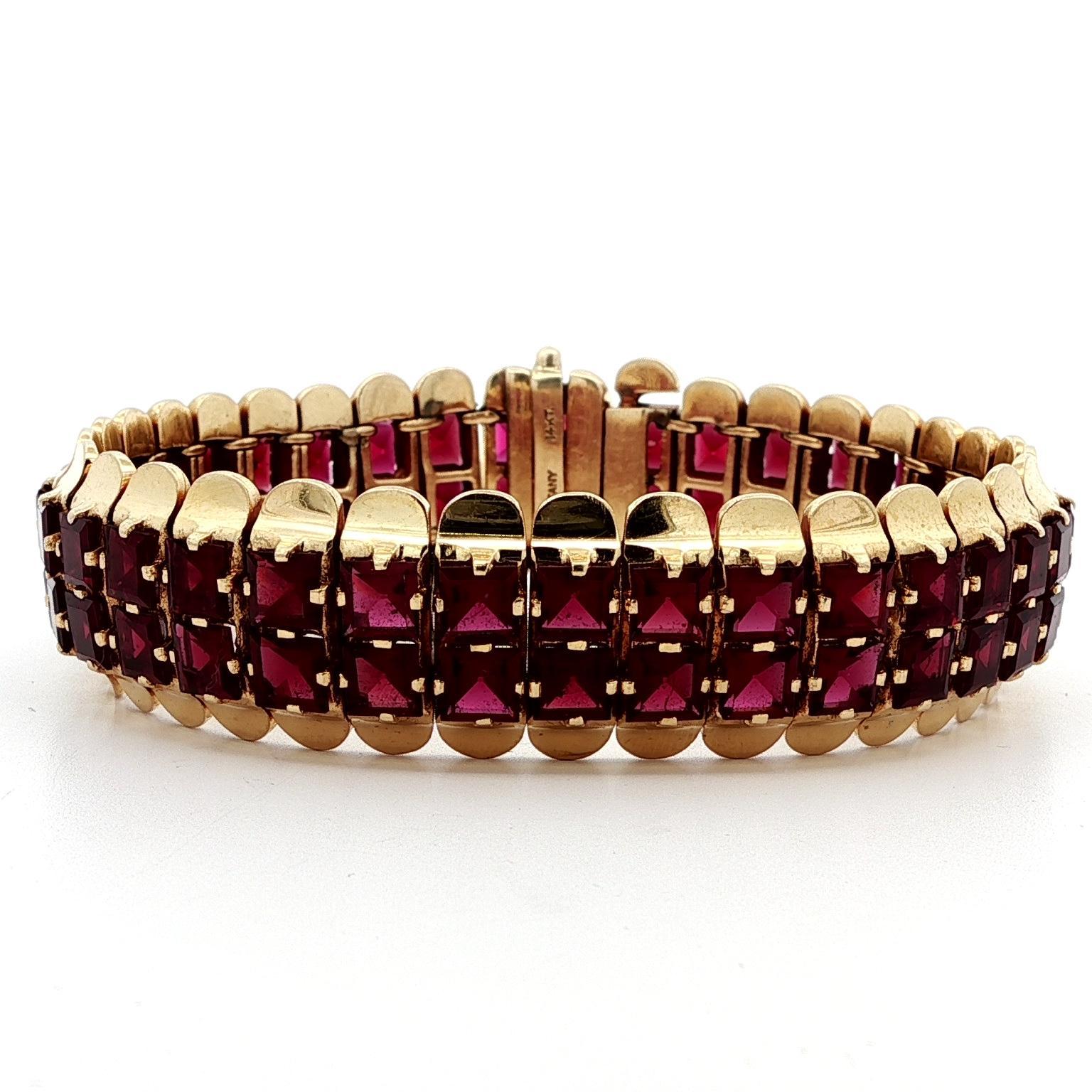 Vintage Retro Tiffany & Co. Massiv Gold Rot Granat 2 Row ausgestellte Ränder Armband im Angebot 1