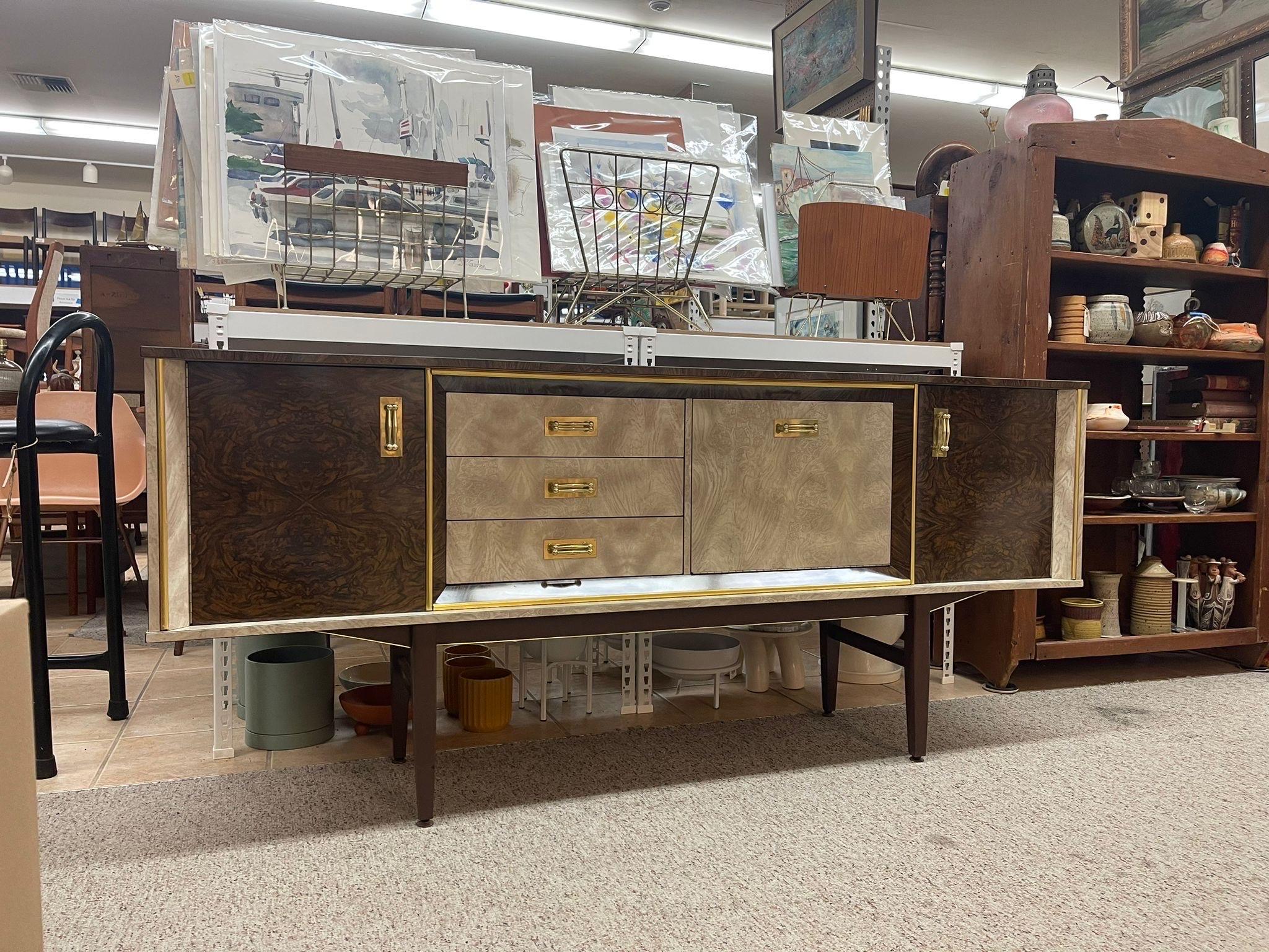 Mid-Century Modern Vintage Retro Uk Import Two Toned Formica Credenza With Gold Accents. For Sale