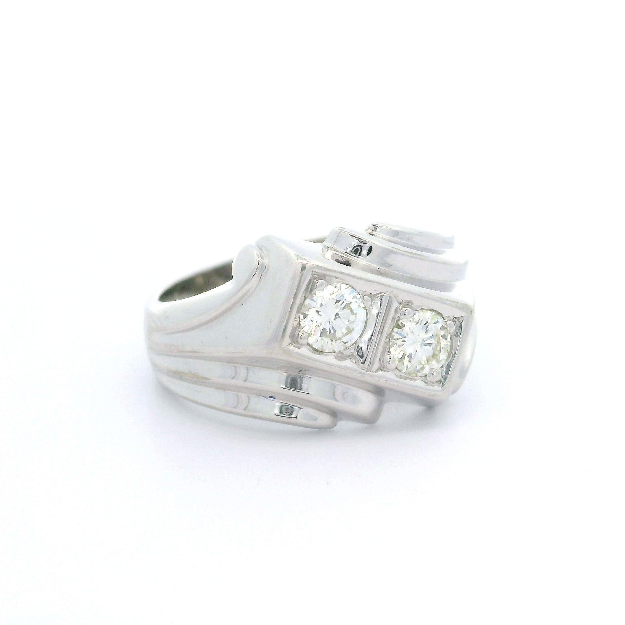 Anillo escalonado vintage retro unisex de oro blanco de 14k y doble diamante de 0,50 ctw en venta 4