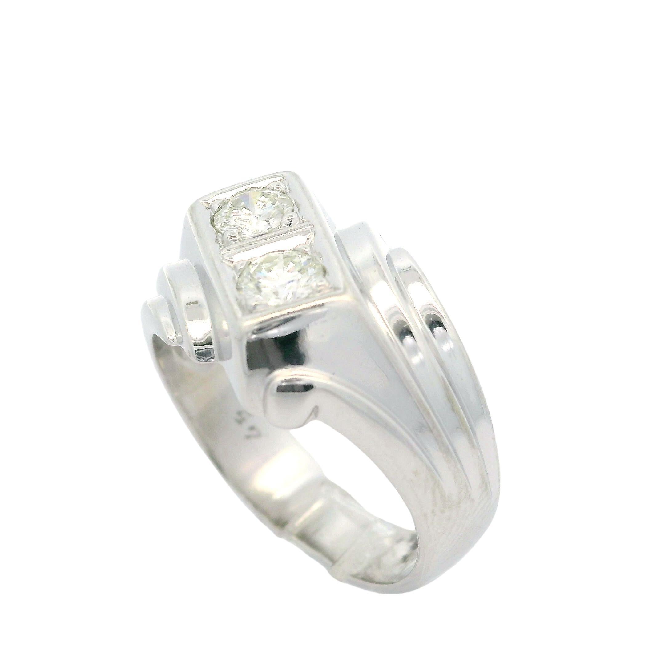Femenino o masculino Anillo escalonado vintage retro unisex de oro blanco de 14k y doble diamante de 0,50 ctw en venta